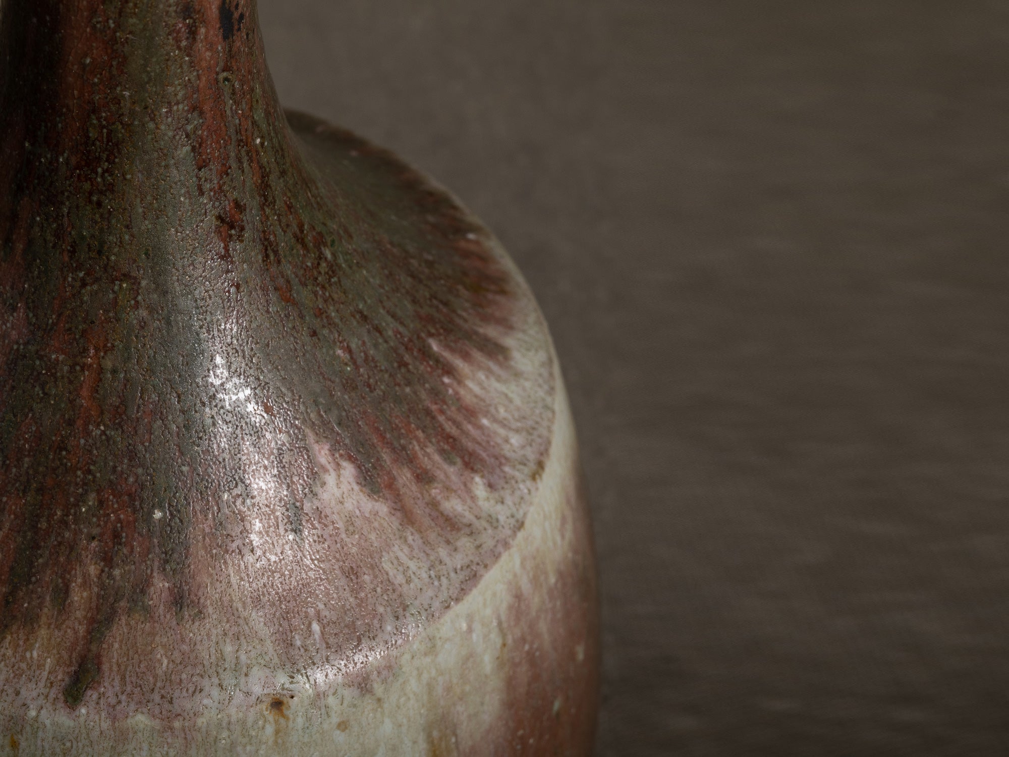 Lampe en grès de La Borne par Annie Maume, France (vers 1975)..Large La Borne stoneware lamp base by Annie Maume, France (circa 1975)