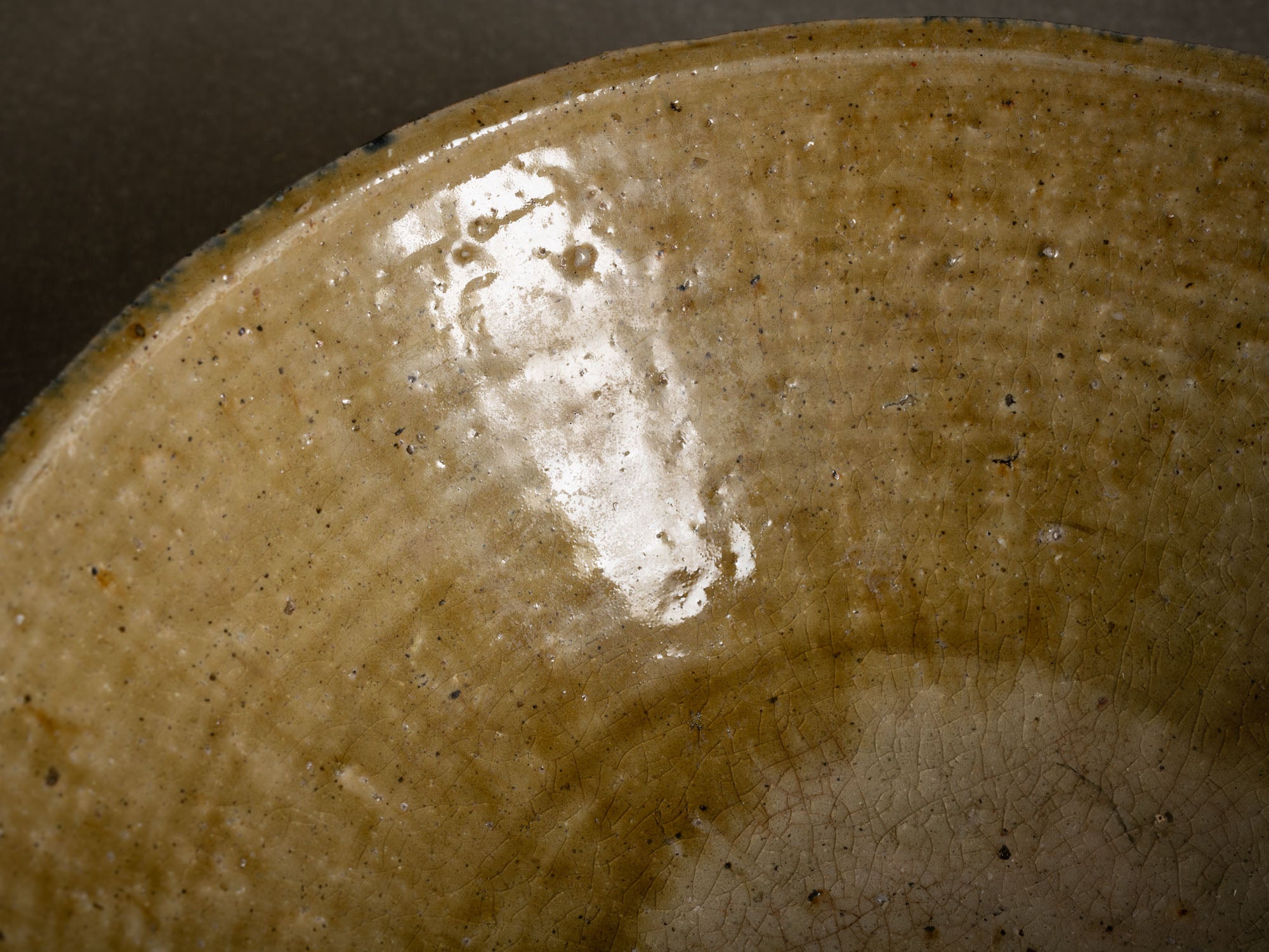 Rare grande coupe en grès de La Borne par Alain Babel, France (1990)..Rare large stoneware bowl from La Borne by Alain Babel, France (1990)