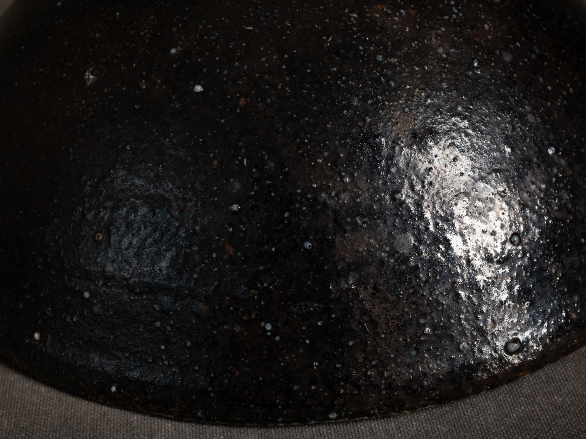 Rare grande coupe en grès de La Borne par Alain Babel, France (1990)..Rare large stoneware bowl from La Borne by Alain Babel, France (1990)