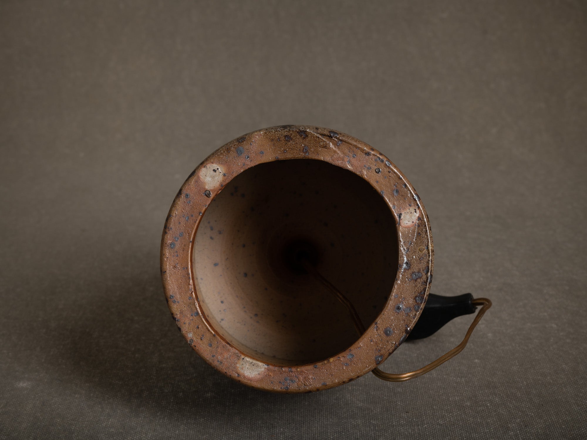 Lampe en grès par Gustave Tiffoche, France (vers 1963-65)..Stoneware lamp La Borne school by Gustave Tiffoche, France (circa 1963-65)