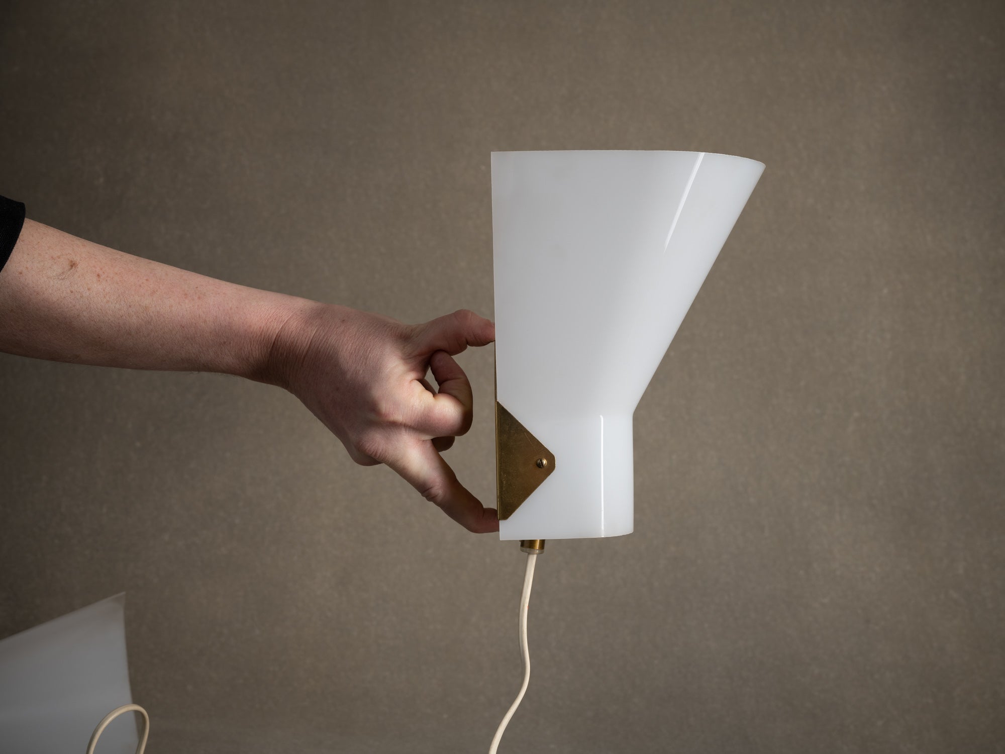Paire d'appliques "model 431" par Hans Bergström pour Atelje Lyktan, Suède (Fin des années 1950)..Pair of "model 431" wall lights by Hans Bergström for Atelje Lyktan, Sweden (late 1950s)