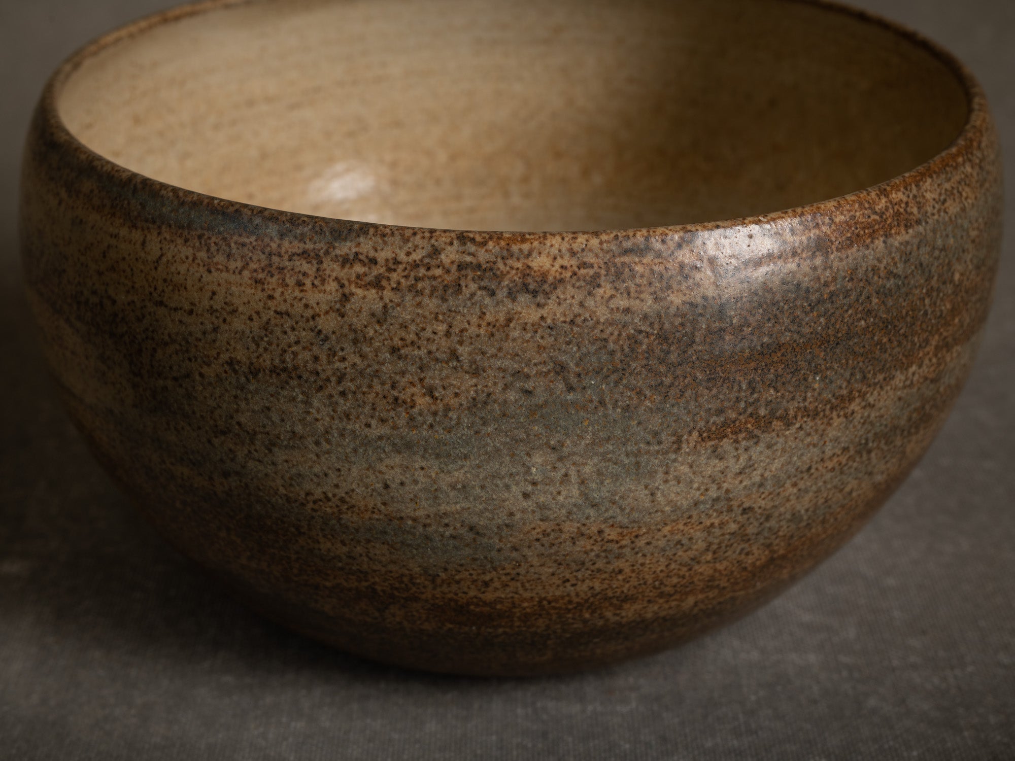 Coupe de Jacques Lacheny, France (vers 1975-80)..Bowl by Jacques Lacheny in Saint‑Amand‑en‑Puisaye, France (circa 1975-80)