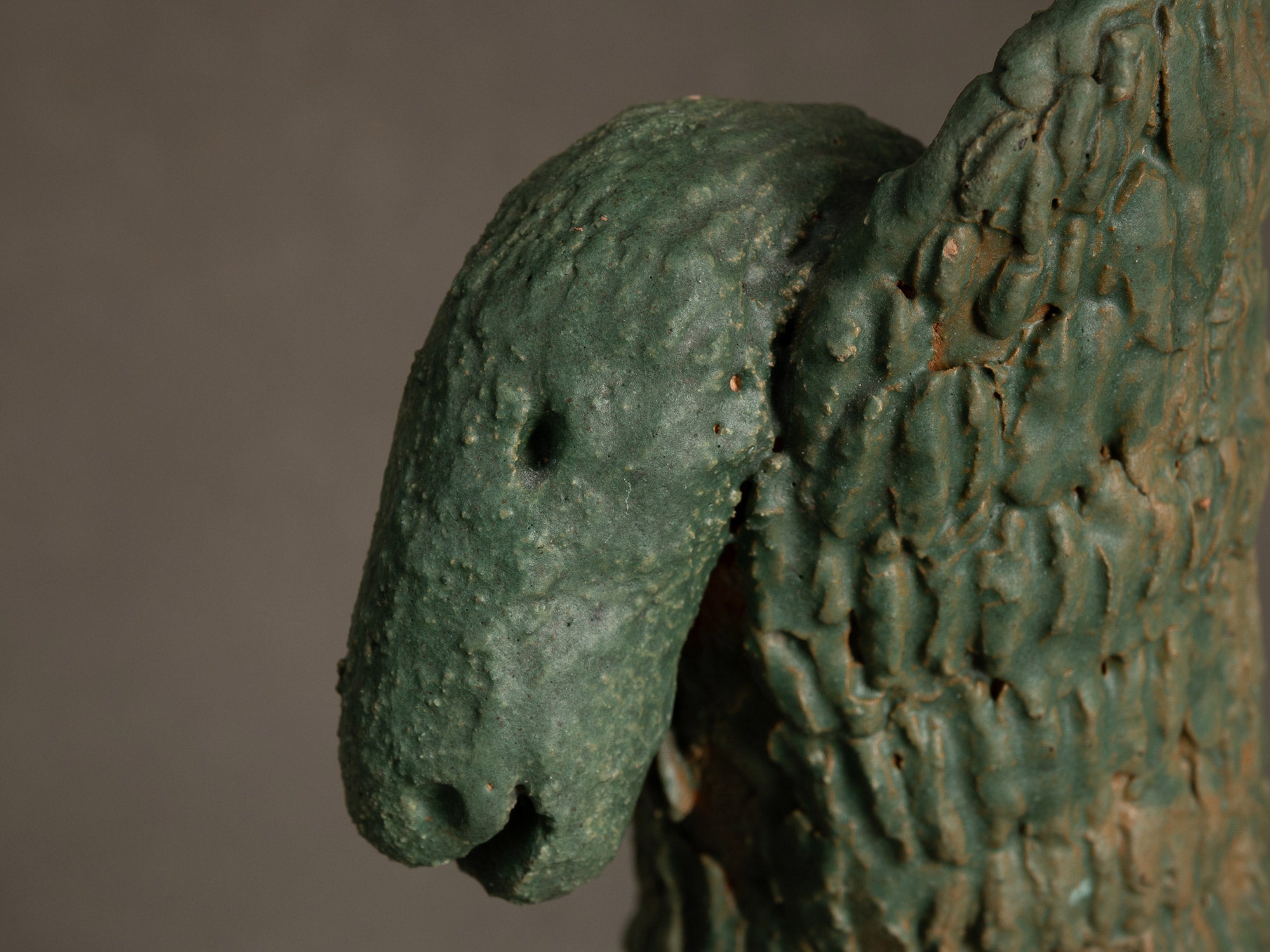 Sculpture "Naissance du dinosaure" par Fernand Joris, Belgique (1951-66)..Unique outsider art clay sculpture "dino's birth" by Fernand Joris, Belgium (1951-66)
