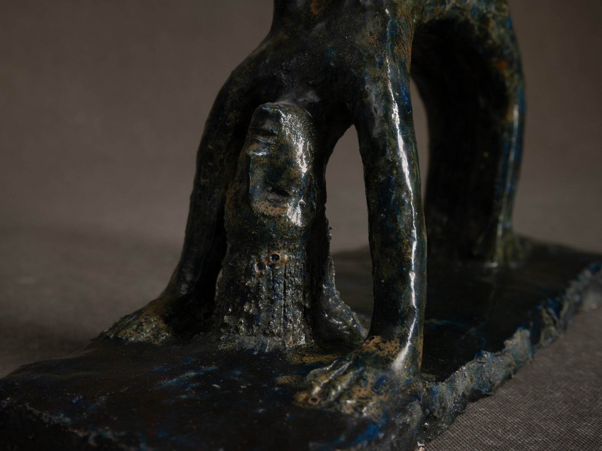 Sculpture, le cirque "Acrobate renversé" par Fernand Joris, Belgique (1951-66)..Unique outsider art clay sculpture, the circus "acrobate renversé" by Fernand Joris, Belgium (1951-66)