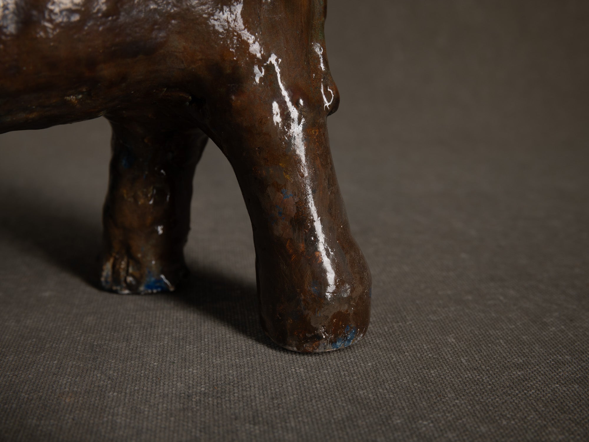 Sculpture "Dinosaure" ou "Rhinocéros" par Fernand Joris, Belgique (1951-66)..Unique outsider art clay sculpture "Rhino" or "Dinosaurus" by Fernand Joris, Belgium (1951-66)