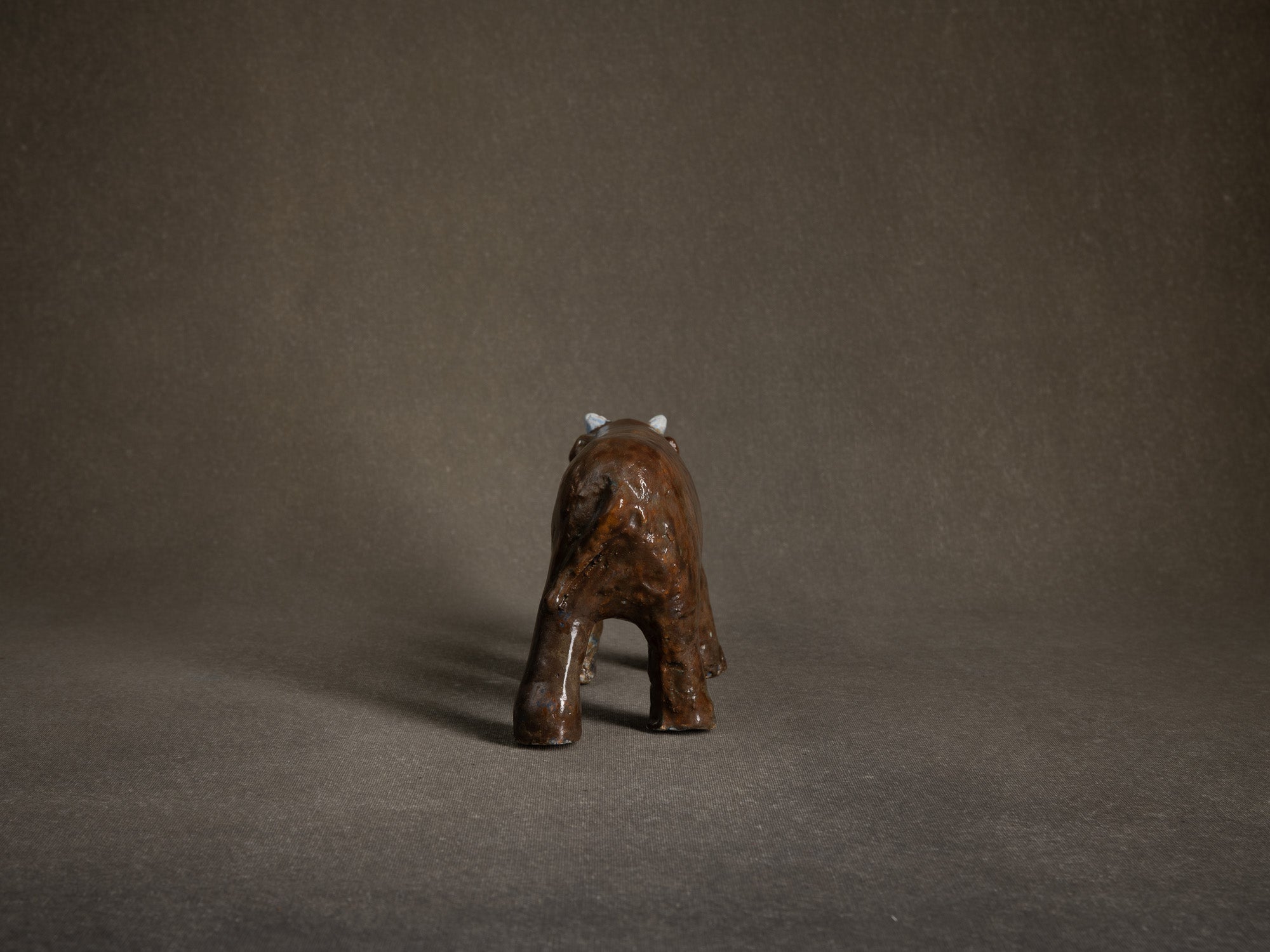 Sculpture "Dinosaure" ou "Rhinocéros" par Fernand Joris, Belgique (1951-66)..Unique outsider art clay sculpture "Rhino" or "Dinosaurus" by Fernand Joris, Belgium (1951-66)