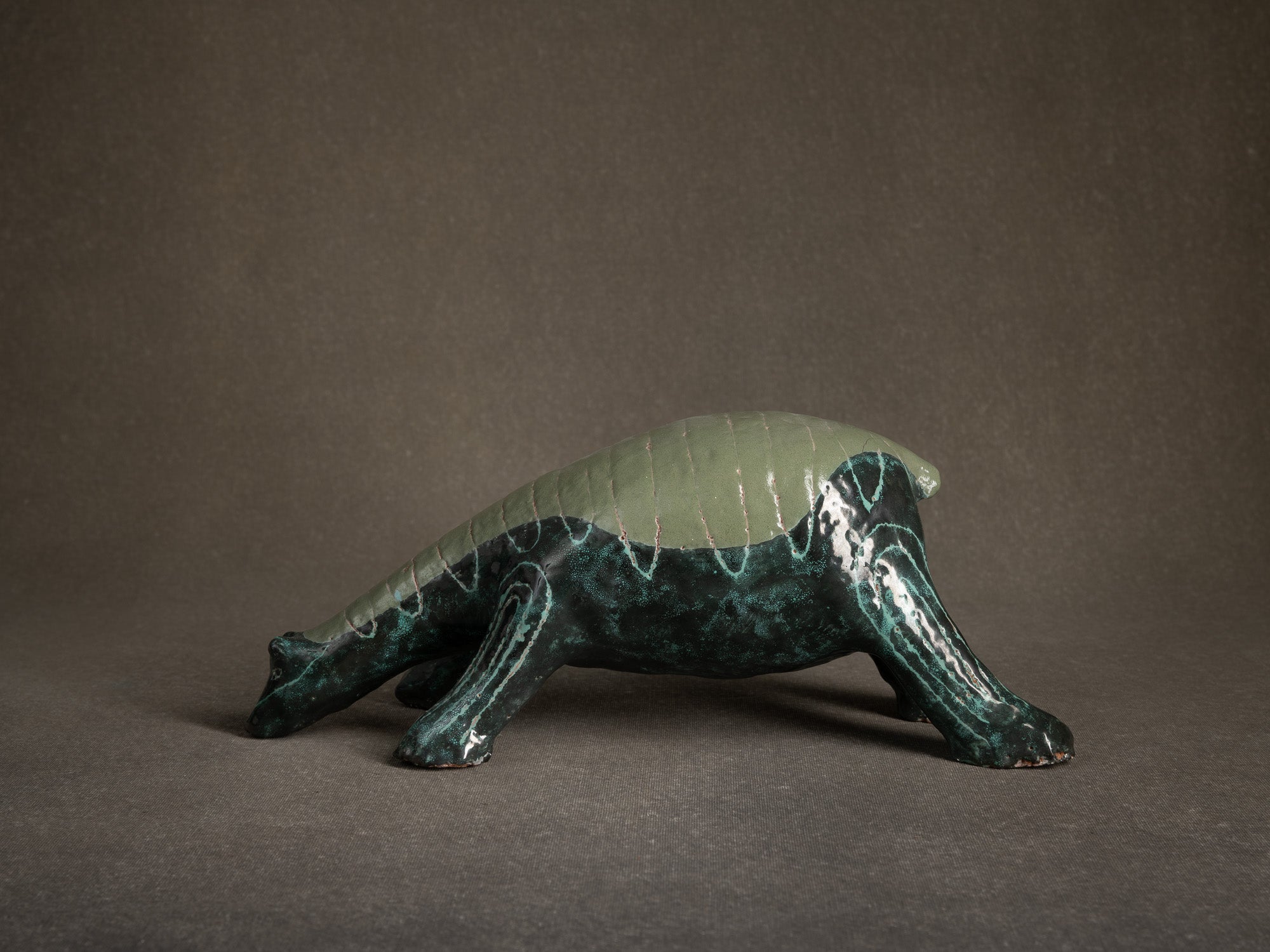 Sculpture "Dinosaure carapaçonné" par Fernand Joris, Belgique (1951-66)..Unique outsider art clay sculpture "dinosaurus" by Fernand Joris, Belgium (1951-66)