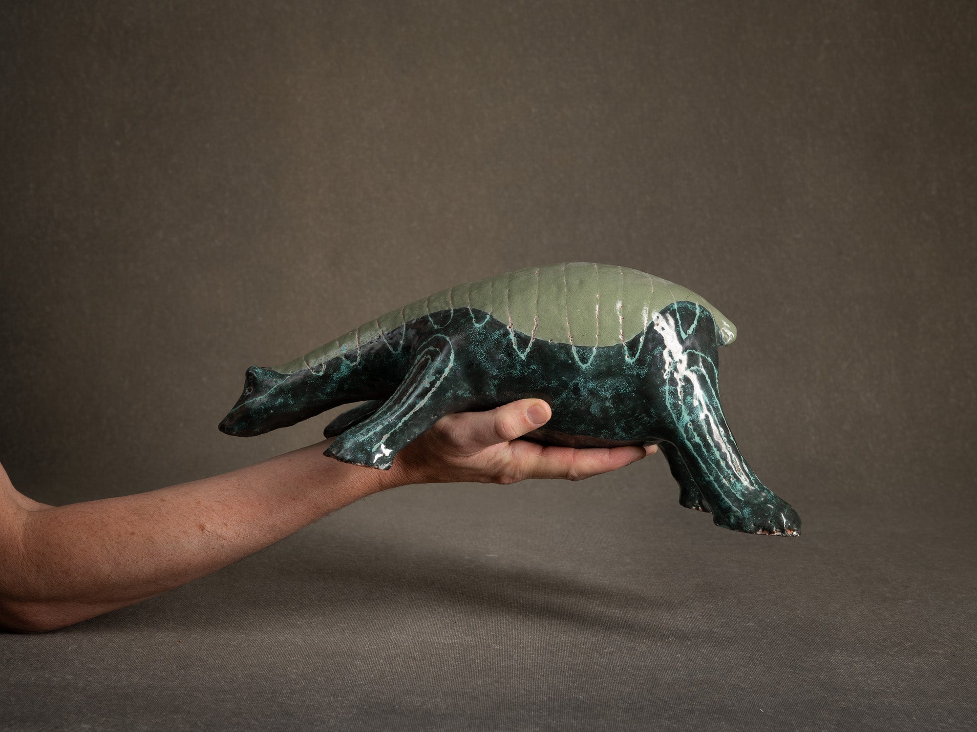 Sculpture "Dinosaure carapaçonné" par Fernand Joris, Belgique (1951-66)..Unique outsider art clay sculpture "dinosaurus" by Fernand Joris, Belgium (1951-66)