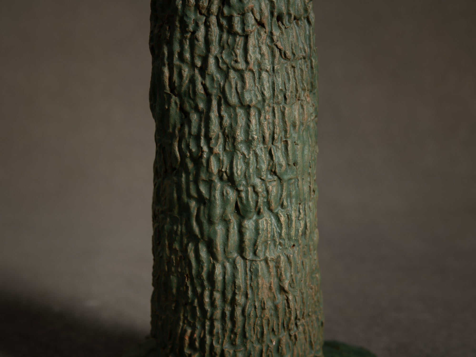 Sculpture "Naissance du dinosaure" par Fernand Joris, Belgique (1951-66)..Unique outsider art clay sculpture "dino's birth" by Fernand Joris, Belgium (1951-66)