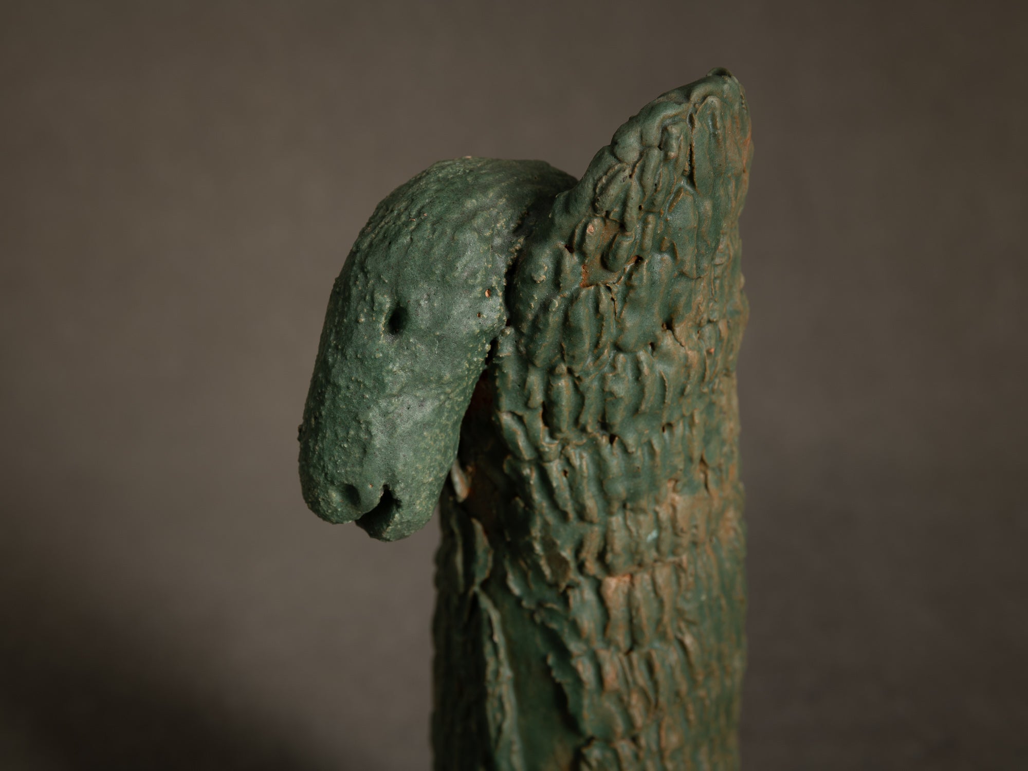 Sculpture "Naissance du dinosaure" par Fernand Joris, Belgique (1951-66)..Unique outsider art clay sculpture "dino's birth" by Fernand Joris, Belgium (1951-66)
