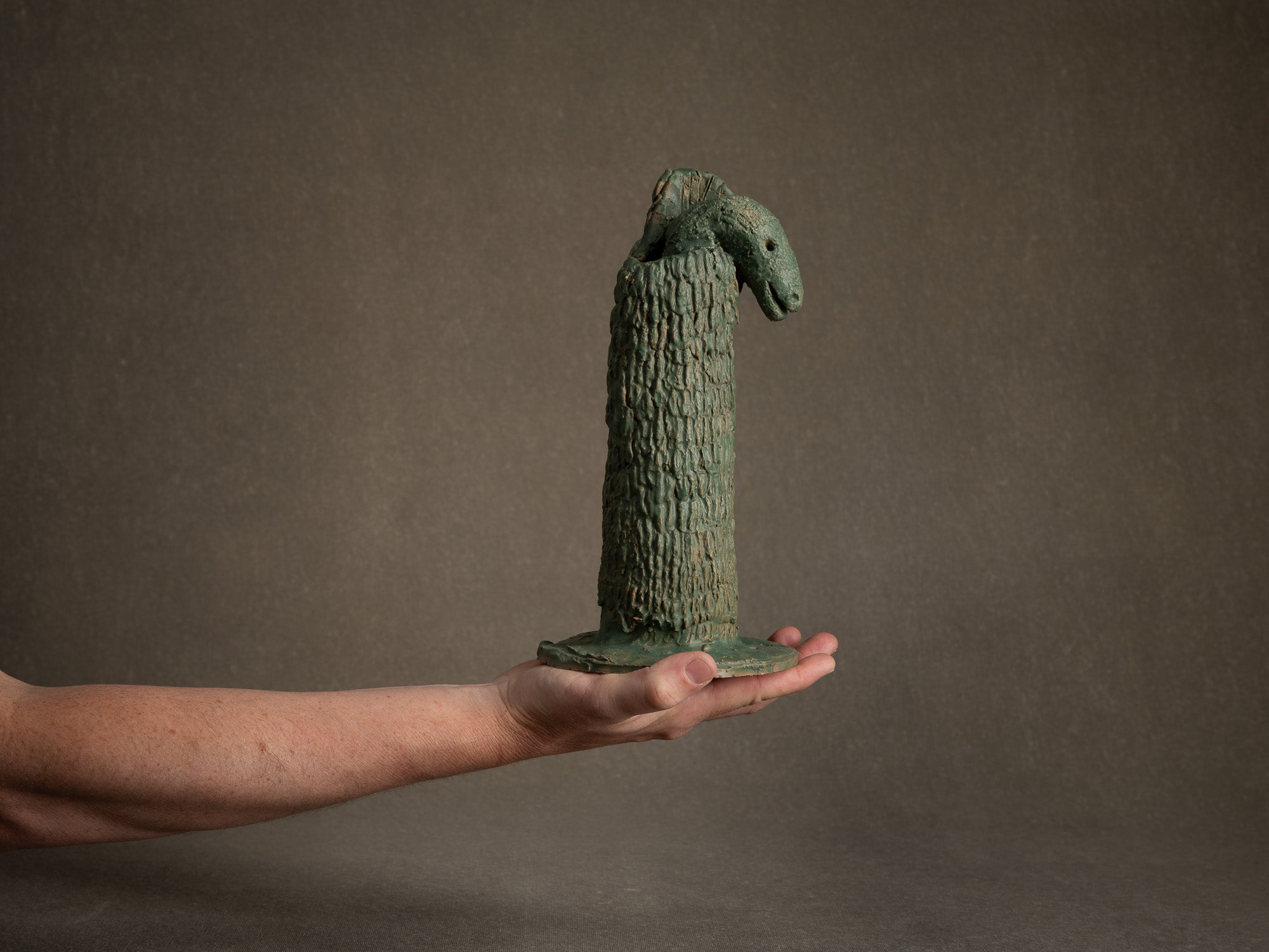 Sculpture "Naissance du dinosaure" par Fernand Joris, Belgique (1951-66)..Unique outsider art clay sculpture "dino's birth" by Fernand Joris, Belgium (1951-66)