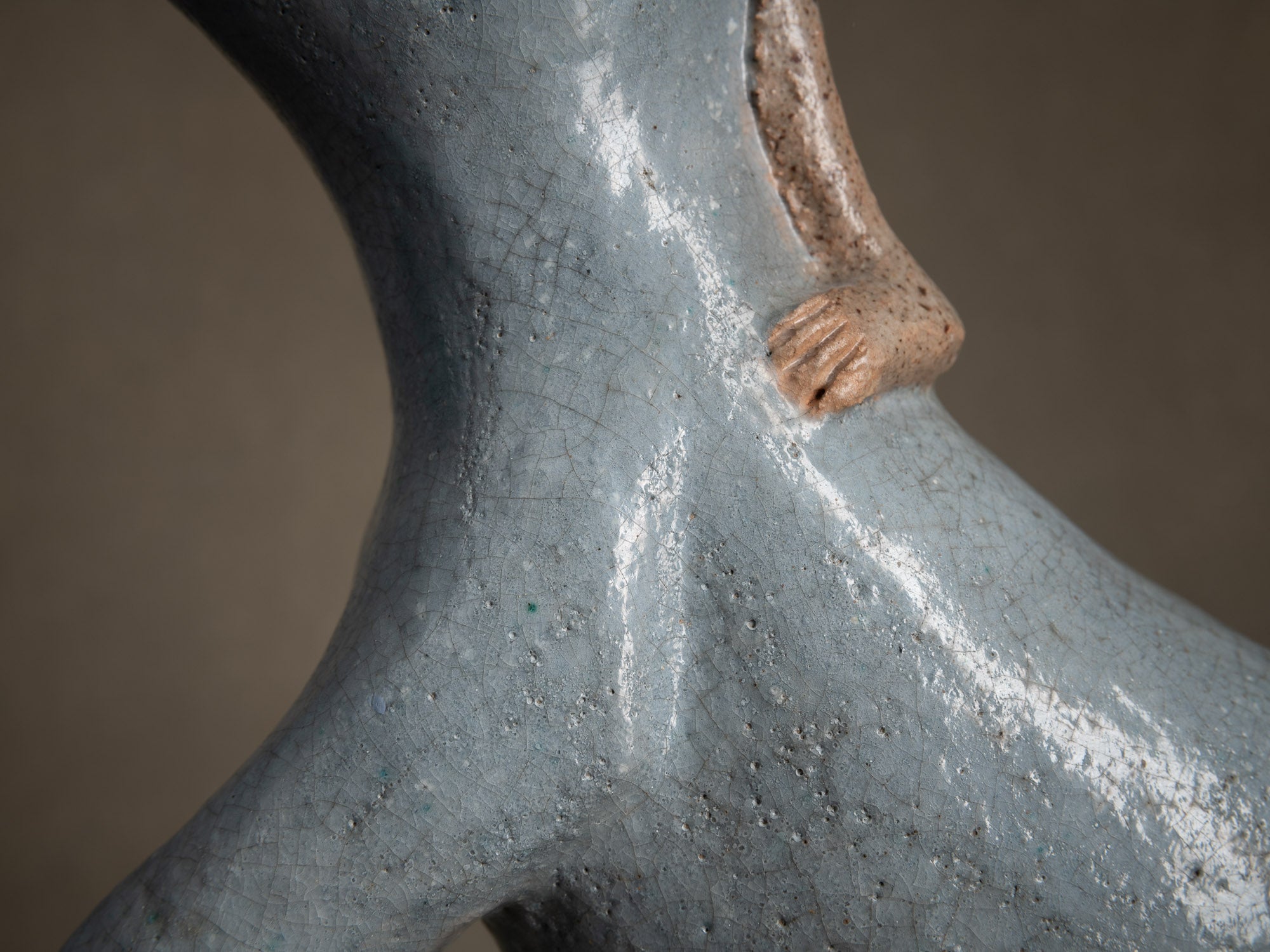Sculpture, le cirque "Singe dresseur d'éléphant" par Fernand Joris, Belgique (1961)..Unique outsider art clay sculpture, the circus "Elephant trainer monkey" by Fernand Joris, Belgium (1961)