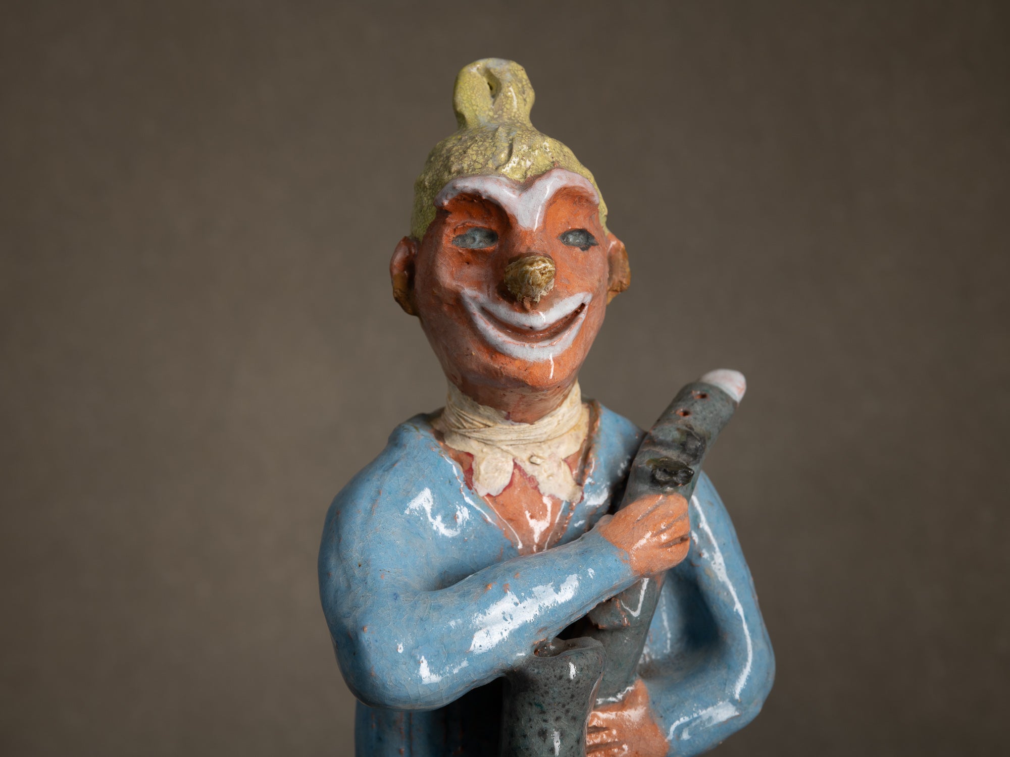 Sculpture, le cirque "Clown saxophoniste" par Fernand Joris, Belgique (1951-66)..Unique outsider art clay sculpture, the circus "saxophonist clown" by Fernand Joris, Belgium (1951-66)