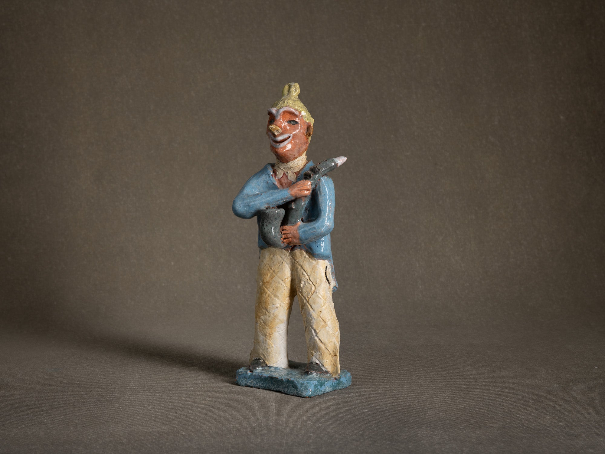 Sculpture, le cirque "Clown saxophoniste" par Fernand Joris, Belgique (1951-66)..Unique outsider art clay sculpture, the circus "saxophonist clown" by Fernand Joris, Belgium (1951-66)