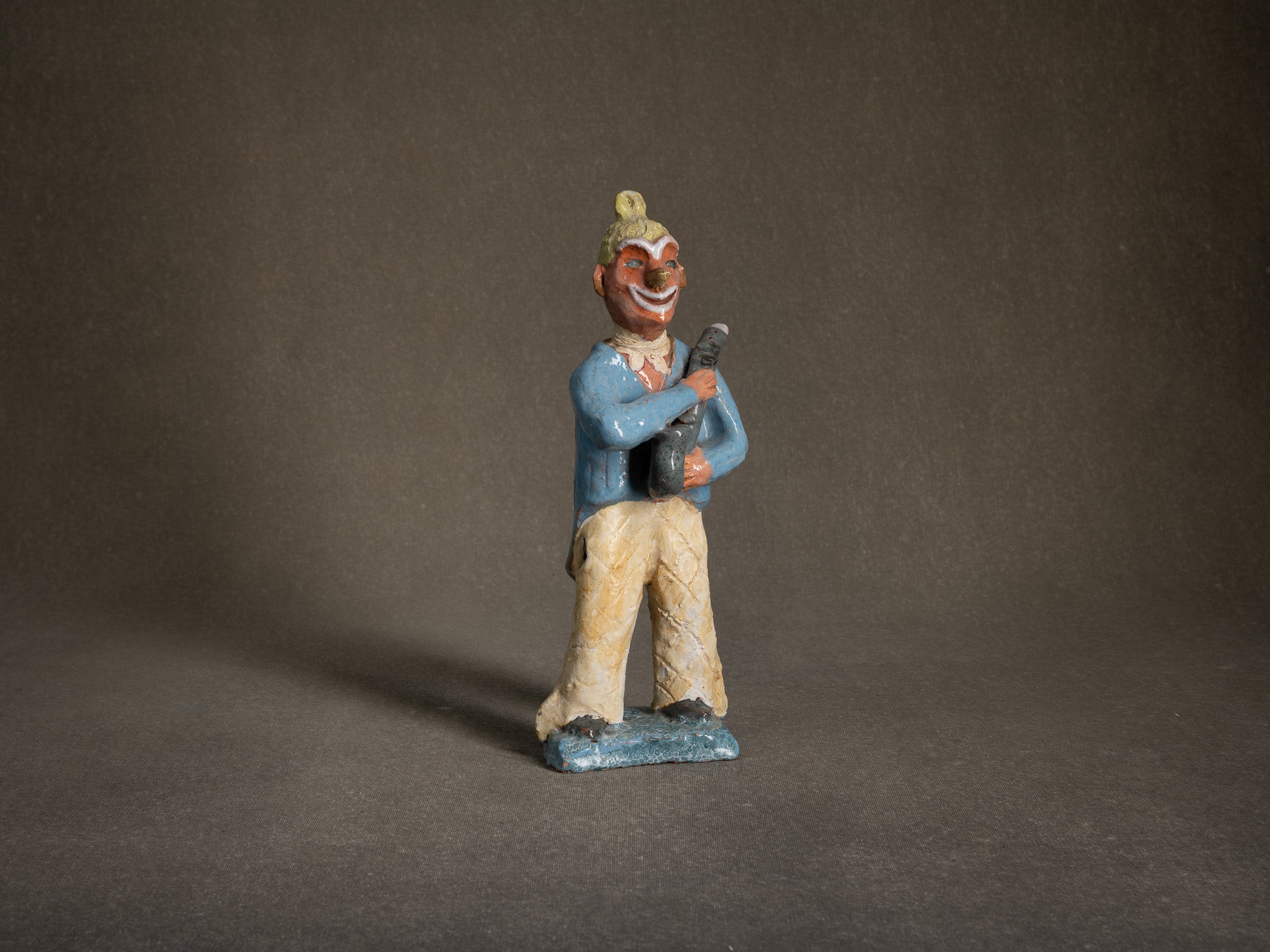 Sculpture, le cirque "Clown saxophoniste" par Fernand Joris, Belgique (1951-66)..Unique outsider art clay sculpture, the circus "saxophonist clown" by Fernand Joris, Belgium (1951-66)