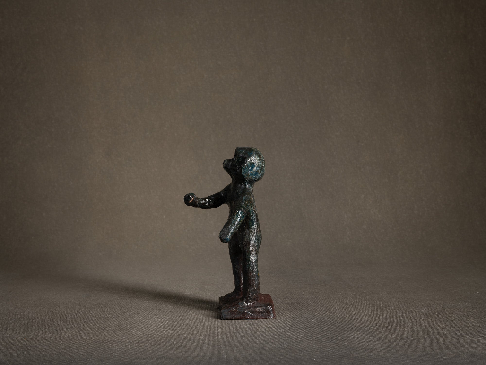 Sculpture, le cirque "Singe musicien" par Fernand Joris, Belgique (1951-66)..Unique outsider art clay sculpture, the circus "musician monkey" by Fernand Joris, Belgium (1951-66)