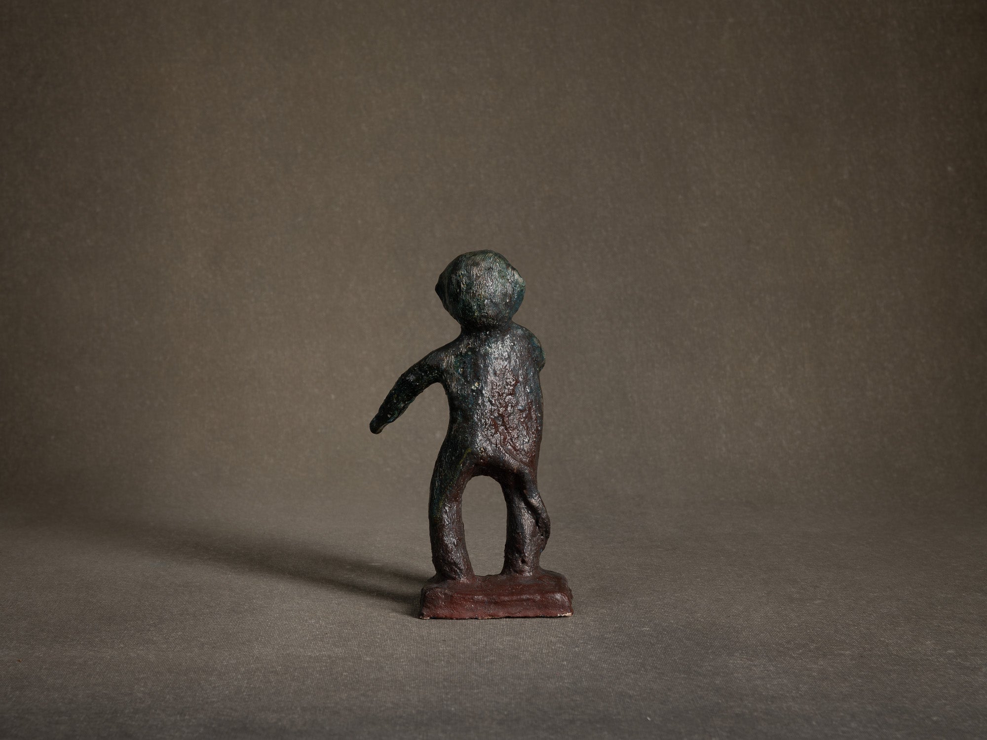 Sculpture, le cirque "Singe musicien" par Fernand Joris, Belgique (1951-66)..Unique outsider art clay sculpture, the circus "musician monkey" by Fernand Joris, Belgium (1951-66)