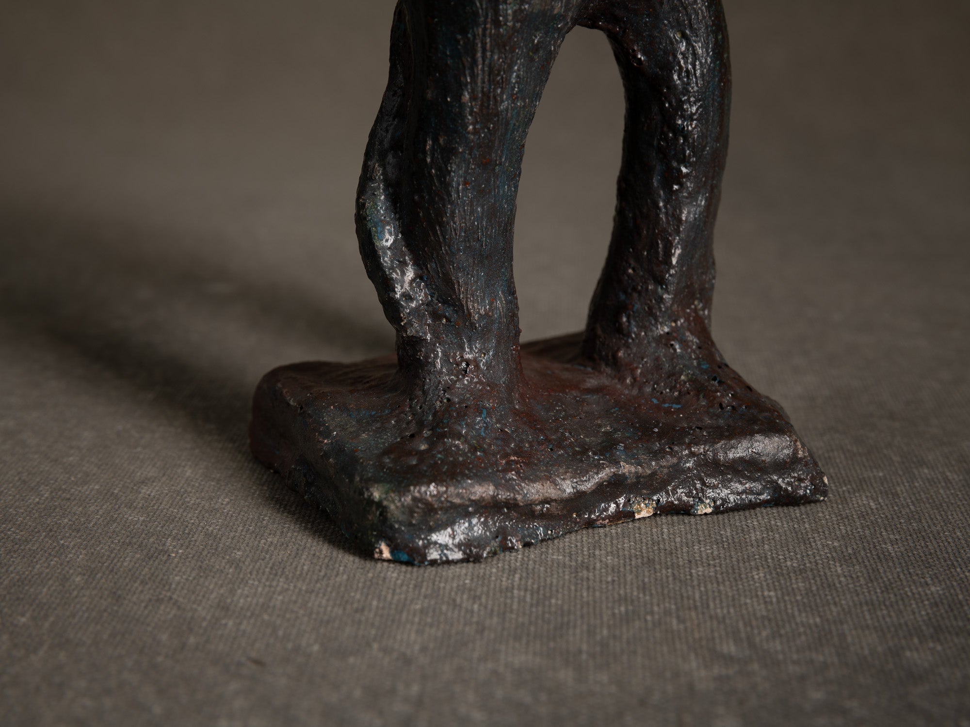 Sculpture, le cirque "Singe musicien" par Fernand Joris, Belgique (1951-66)..Unique outsider art clay sculpture, the circus "musician monkey" by Fernand Joris, Belgium (1951-66)