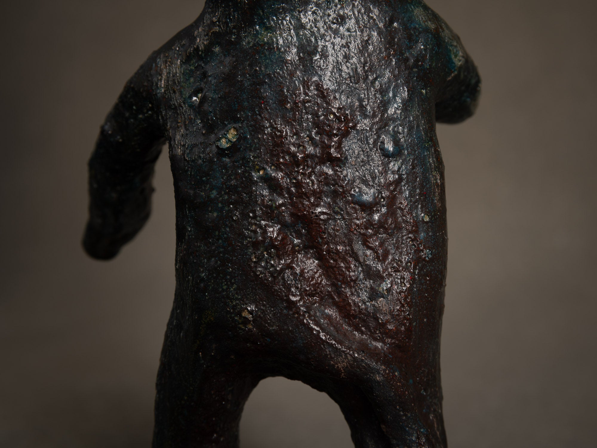 Sculpture, le cirque "Singe musicien" par Fernand Joris, Belgique (1951-66)..Unique outsider art clay sculpture, the circus "musician monkey" by Fernand Joris, Belgium (1951-66)