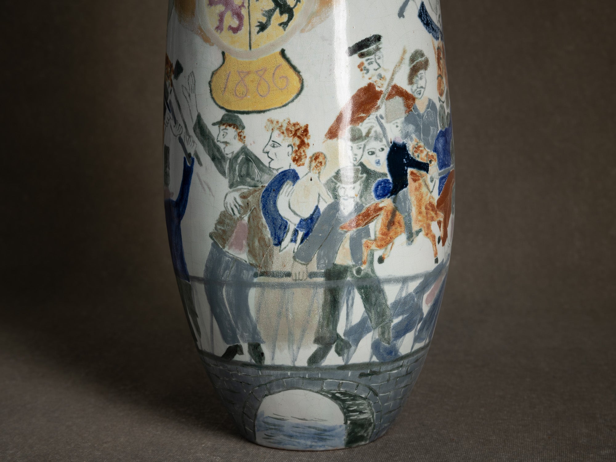 Important vase historié "Les révoltes ouvrières de 1886" par Fernand Joris, Belgique (1951-66)..Unique outsider art clay vase "les révoltes ouvrières de 1886" by Fernand Joris, Belgium (1951-66)