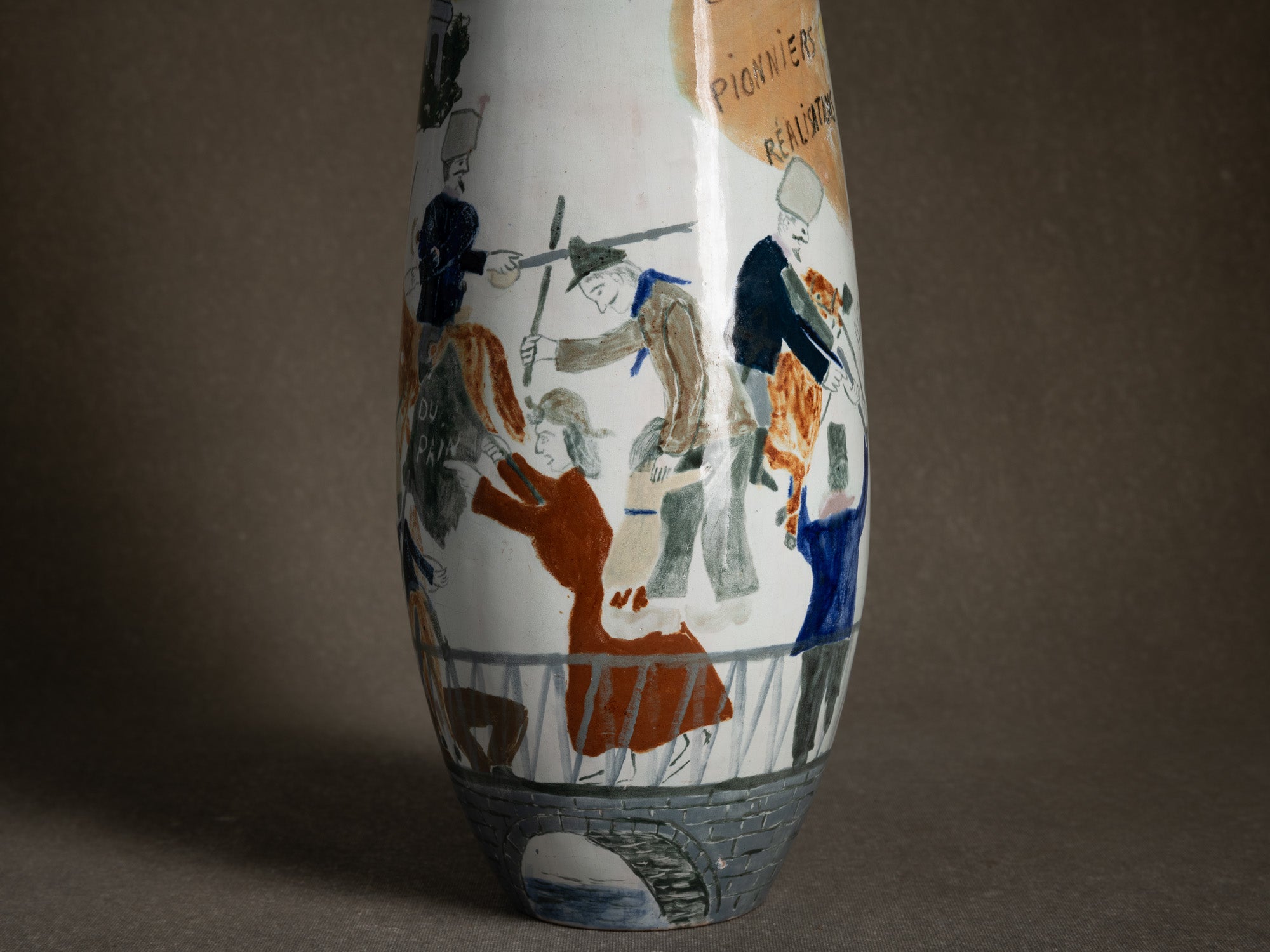 Important vase historié "Les révoltes ouvrières de 1886" par Fernand Joris, Belgique (1951-66)..Unique outsider art clay vase "les révoltes ouvrières de 1886" by Fernand Joris, Belgium (1951-66)