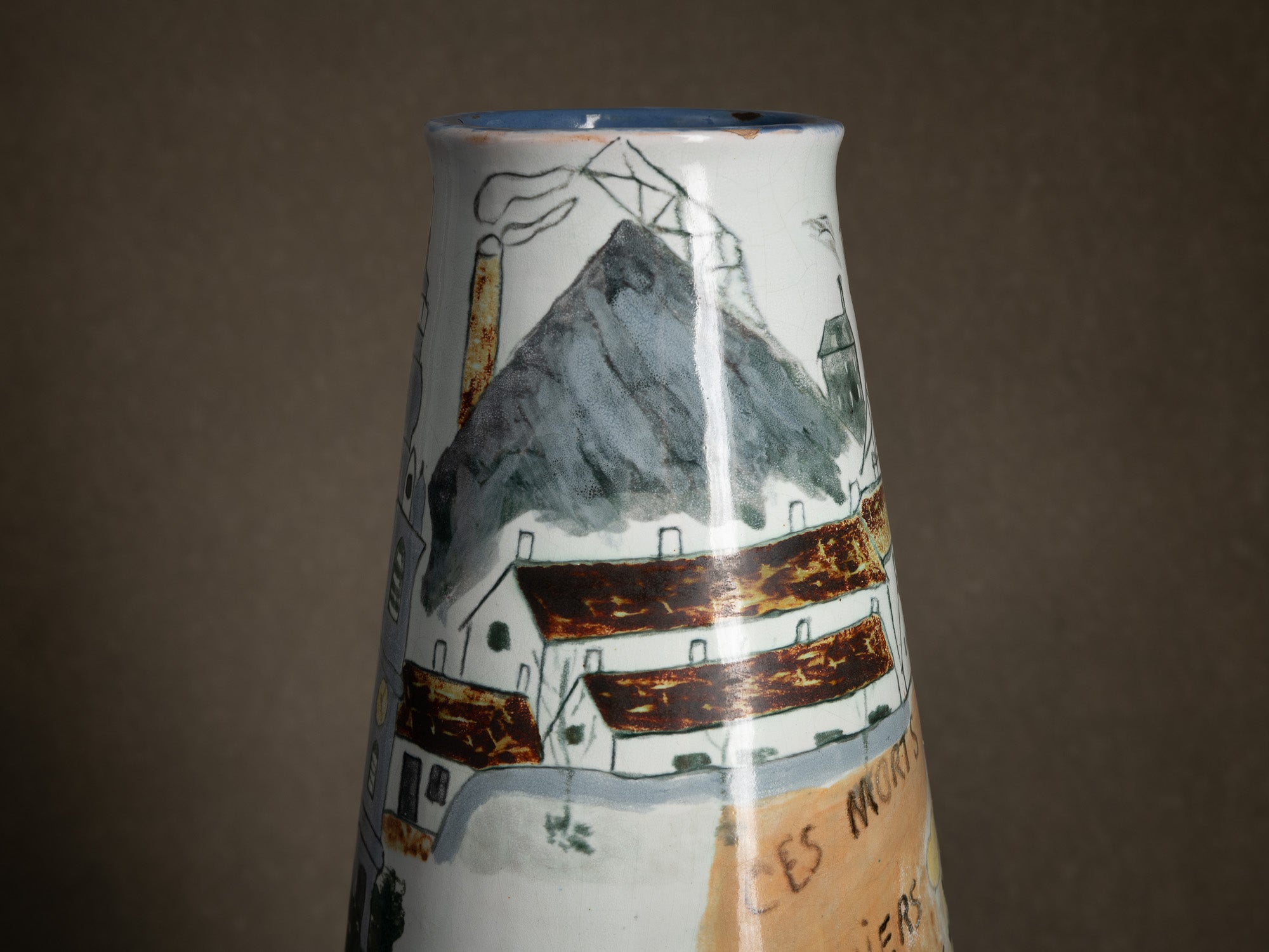 Important vase historié "Les révoltes ouvrières de 1886" par Fernand Joris, Belgique (1951-66)..Unique outsider art clay vase "les révoltes ouvrières de 1886" by Fernand Joris, Belgium (1951-66)