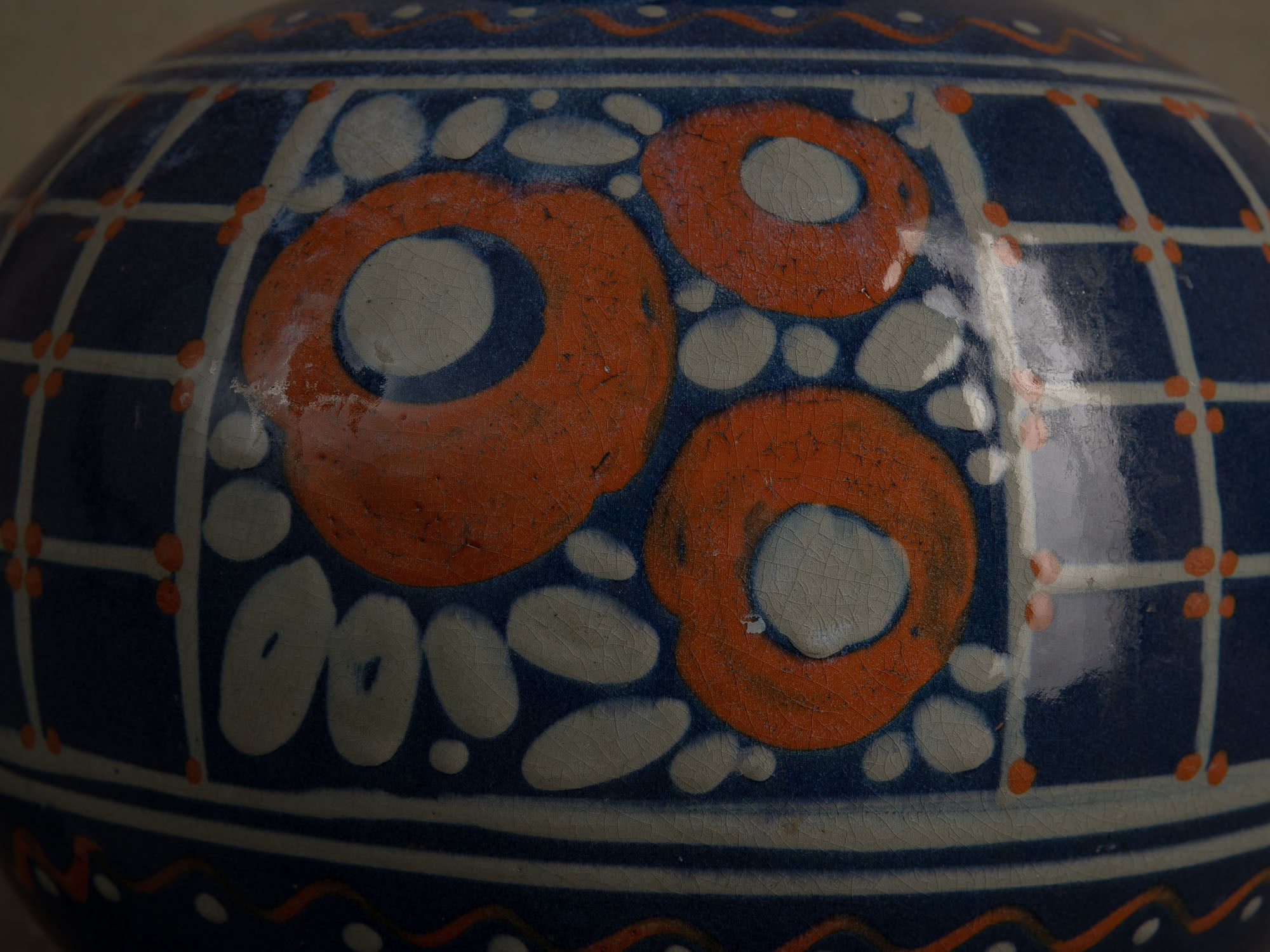 Rare vase art déco en terre vernissée de Soufflenheim par Léon Elchinger, France (vers 1925)..Rare art deco vase in glazed earthenware from Soufflenheim by Léon Elchinger, France (circa 1925)