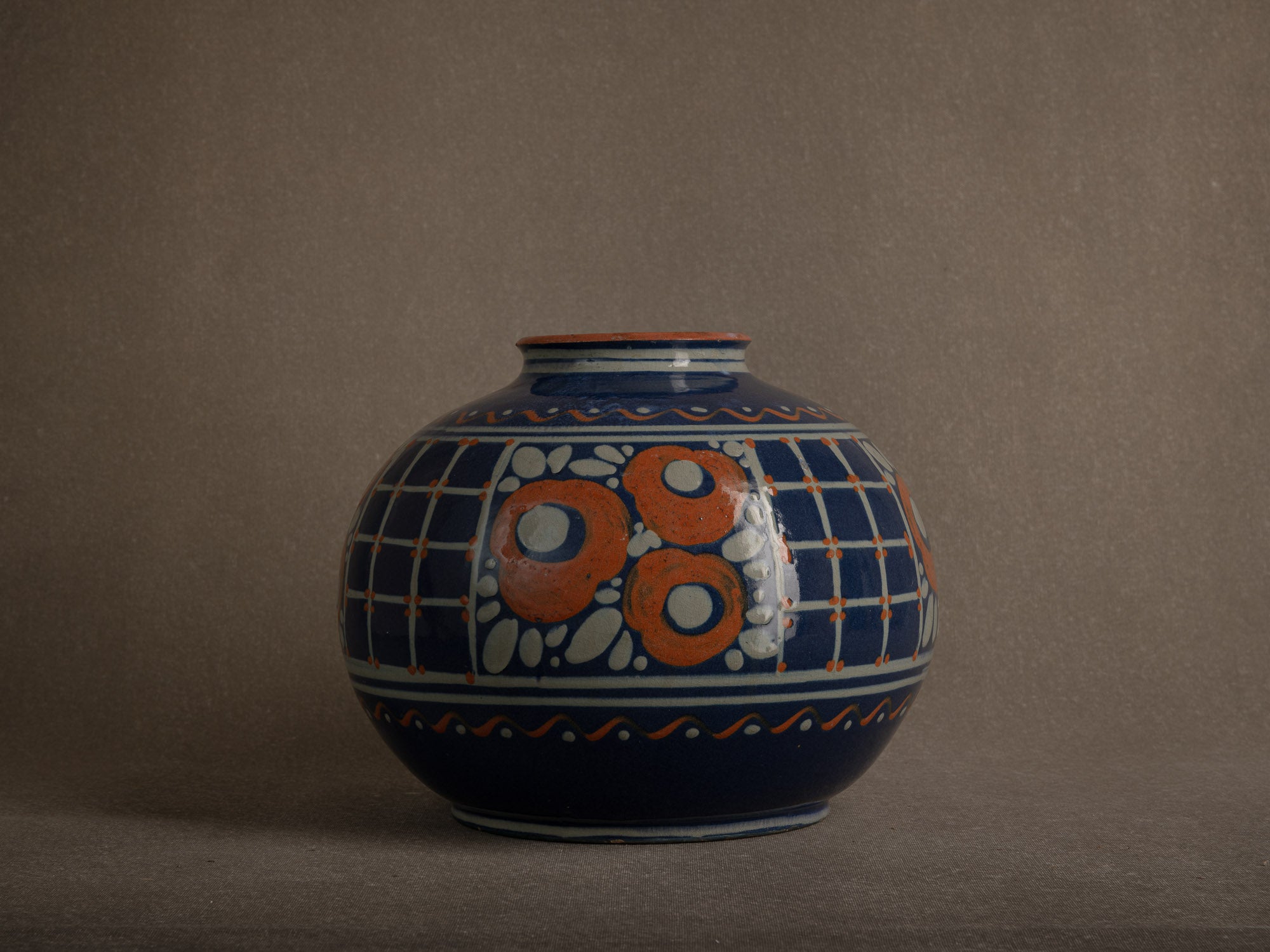 Rare vase art déco en terre vernissée de Soufflenheim par Léon Elchinger, France (vers 1925)..Rare art deco vase in glazed earthenware from Soufflenheim by Léon Elchinger, France (circa 1925)