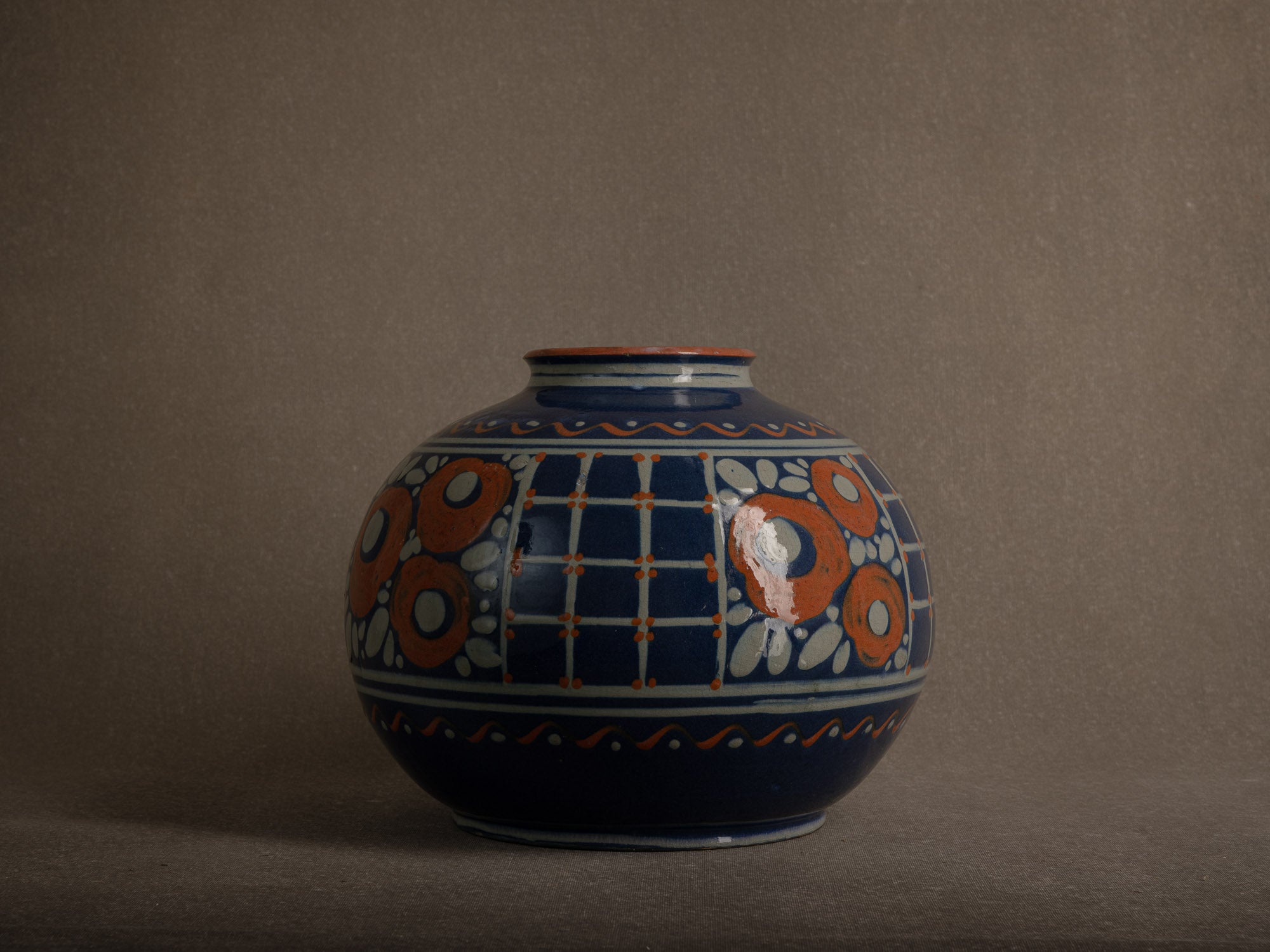 Rare vase art déco en terre vernissée de Soufflenheim par Léon Elchinger, France (vers 1925)..Rare art deco vase in glazed earthenware from Soufflenheim by Léon Elchinger, France (circa 1925)