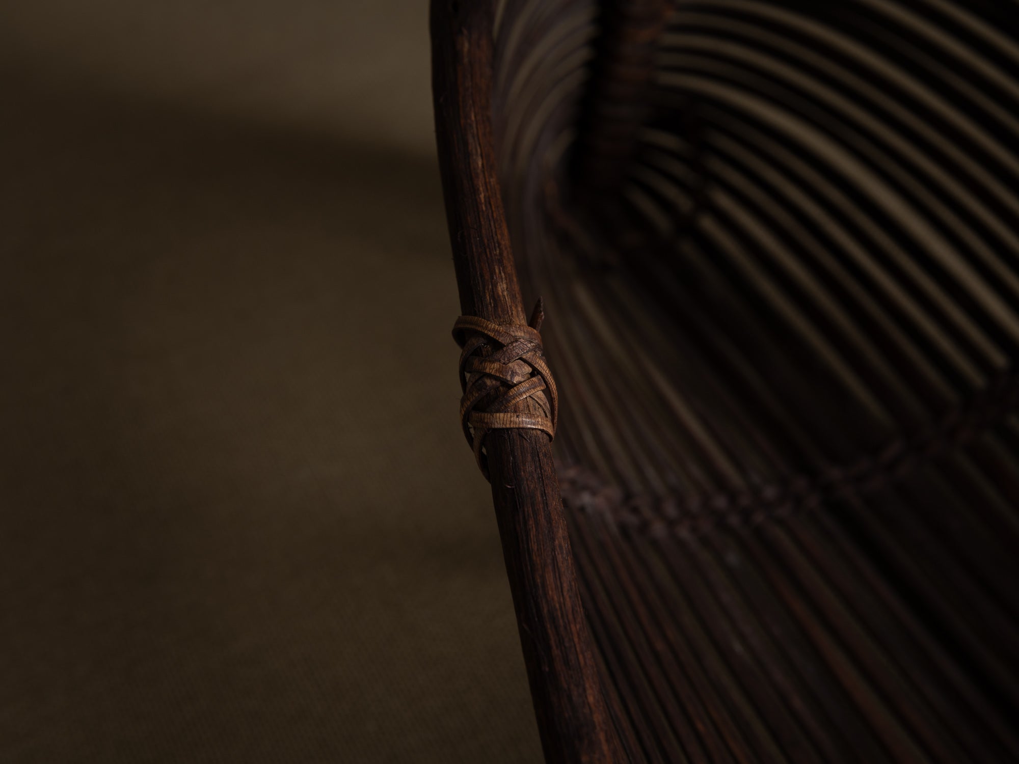 Tamis à sagou "Gogotjai" en vannerie de bambou et rotin, îles Mentawai (Première partie du XXe siècle).."Gogotjai", Bamboo and rattan wickerwork sago sieve, Mentawai islands (first half of 20th century)