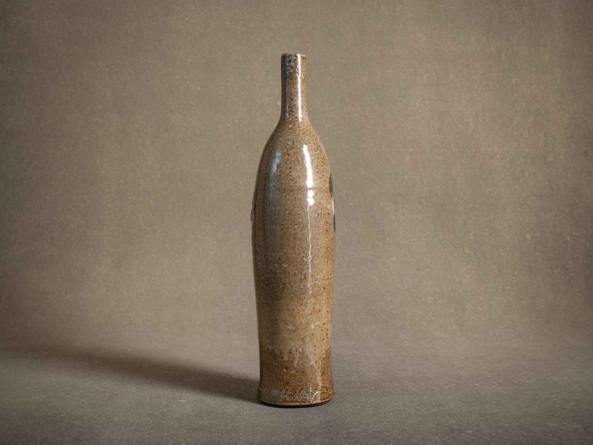 Vase en grès de Richard Dewar, France (vers 1980)..Large stoneware bottle vase by Richard Dewar, France (circa 1980)