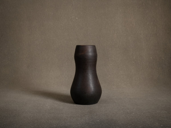 Vase coloquinte en grès de Roger Jacques, France (vers 1975)..Oustanding japonisme hyotan vase by Roger Jacques in Saint‑Amand‑en‑Puisaye, France (circa 1975)