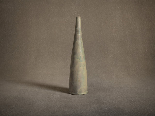 Remarquable vase fuselé en grès de Roger Jacques, France (vers 1975-80)..Oustanding vase by Roger Jacques in Saint‑Amand‑en‑Puisaye, France (circa 1975-80)
