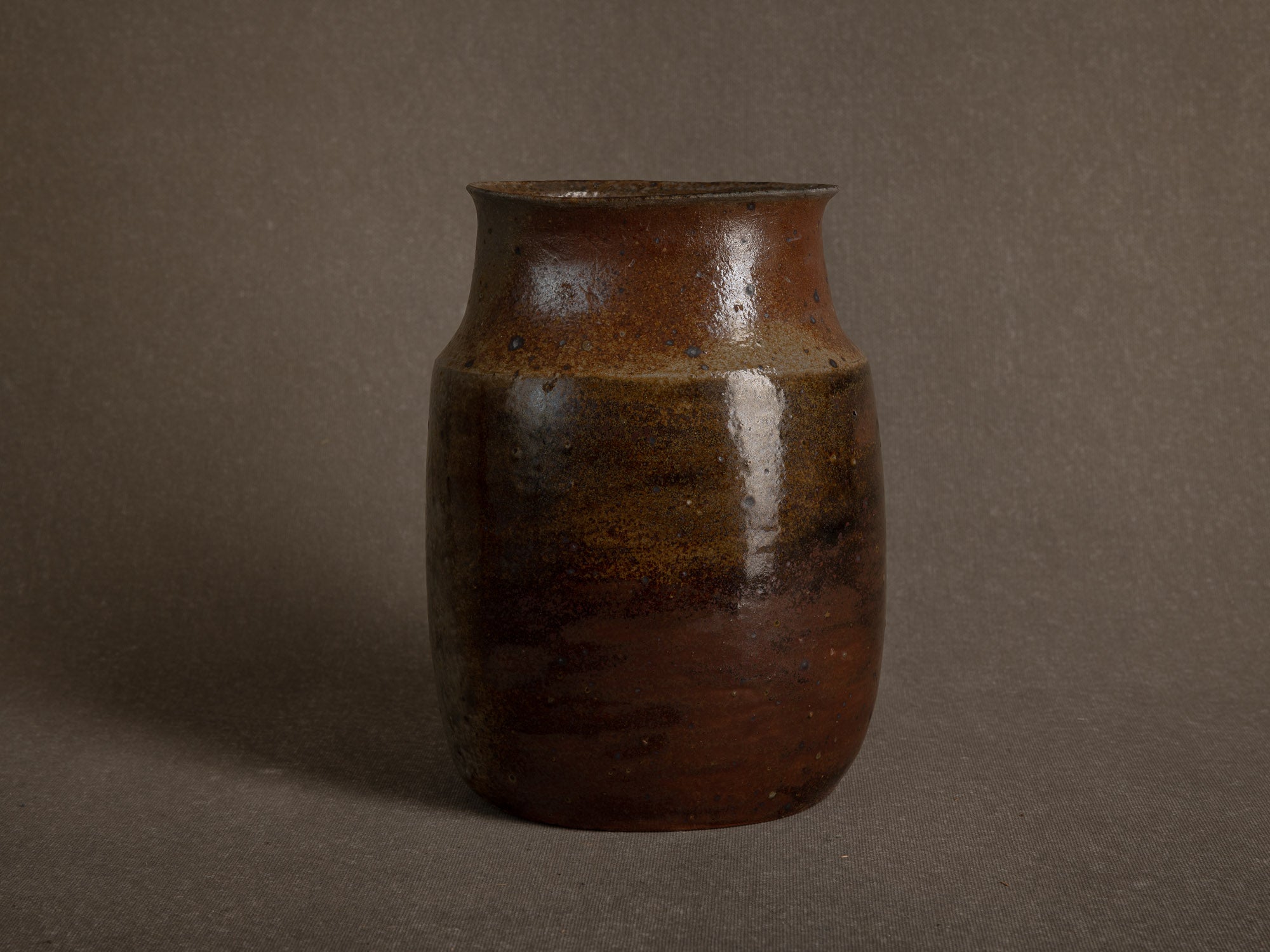 Important vase par Yves Mohy à La Borne, France (vers 1959)..Important vase by Yves Mohy in La Borne, France (circa 1959)