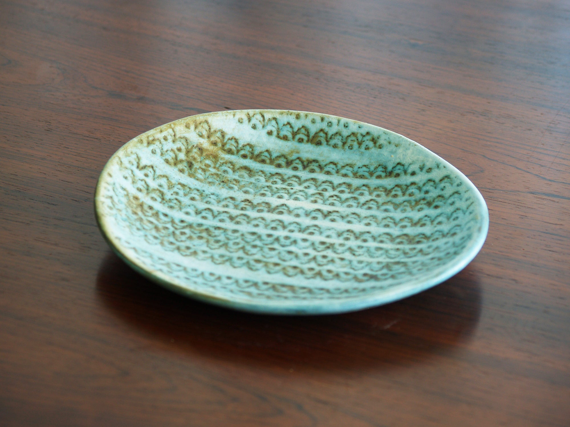 Coupe biomorphique par les 2 Potiers, France (vers 1963)..Biomorphic bowl by les 2 Potiers, France (circa 1963)
