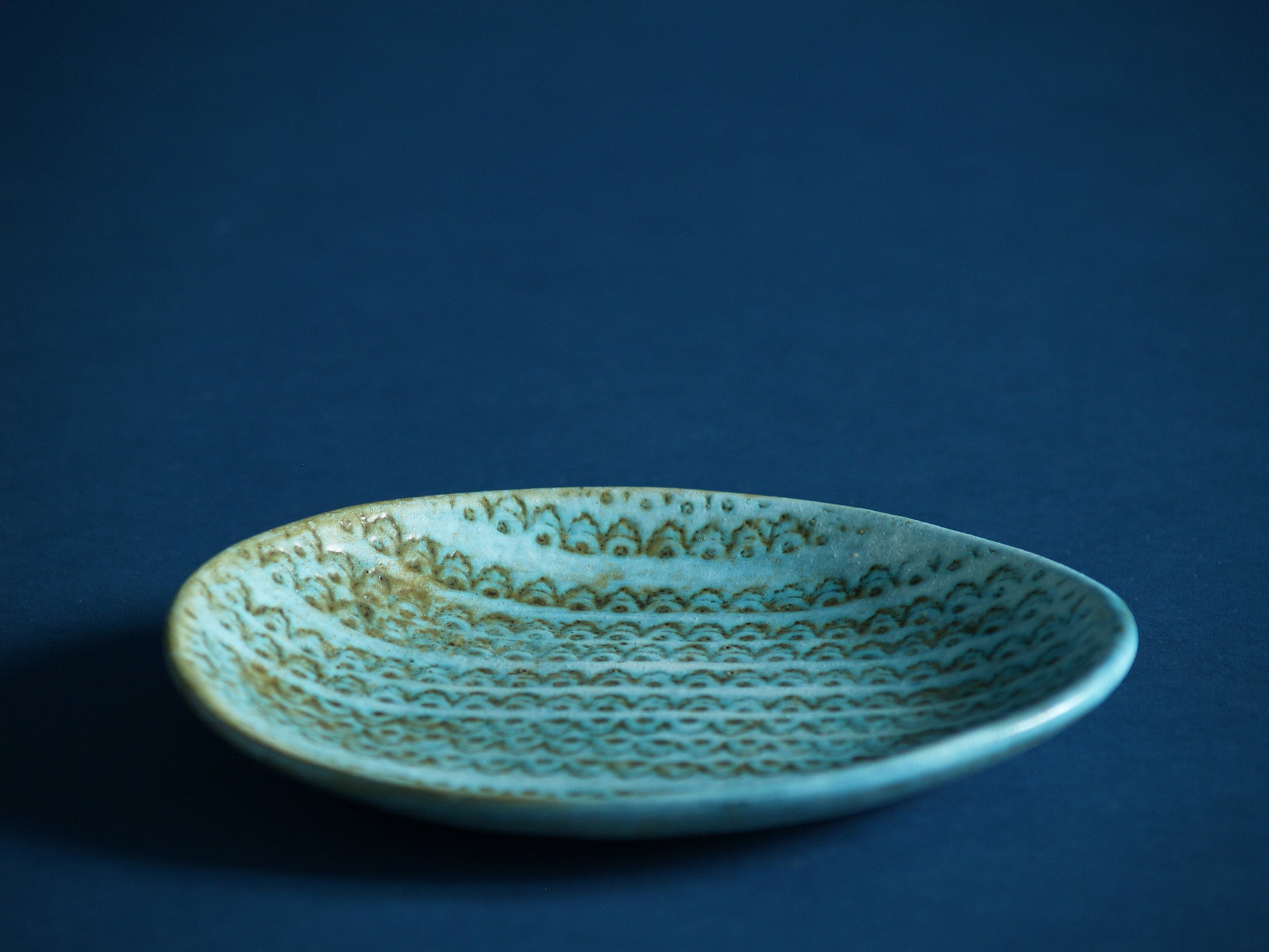 Coupe biomorphique par les 2 Potiers, France (vers 1963)..Biomorphic bowl by les 2 Potiers, France (circa 1963)