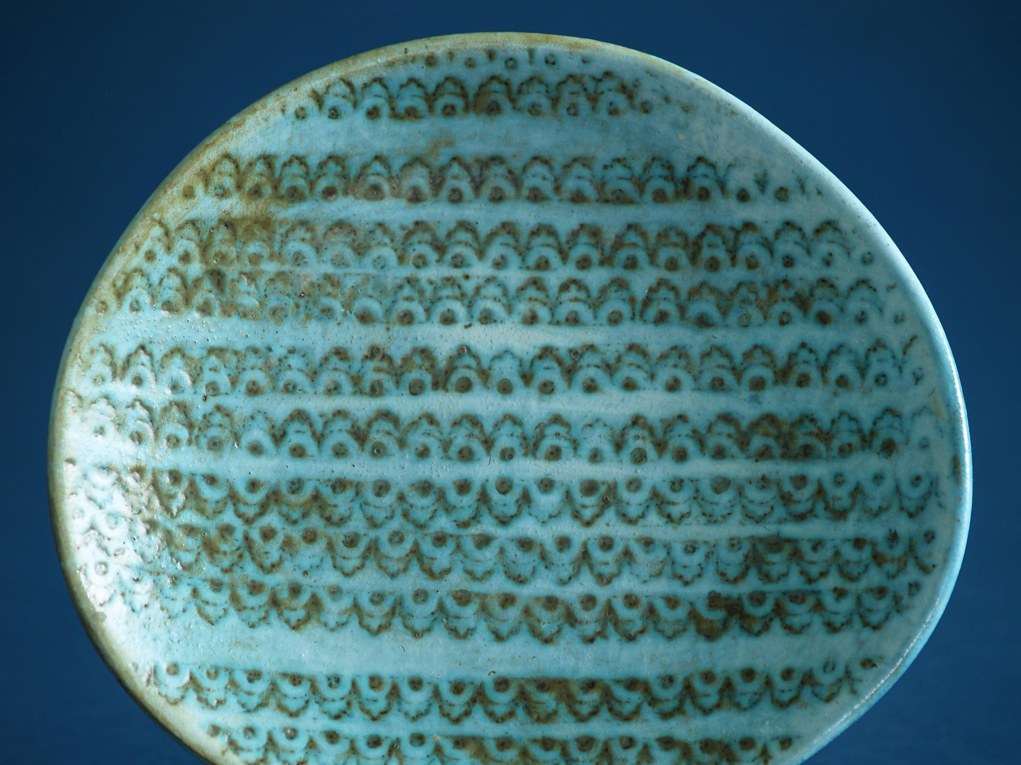 Coupe biomorphique par les 2 Potiers, France (vers 1963)..Biomorphic bowl by les 2 Potiers, France (circa 1963)