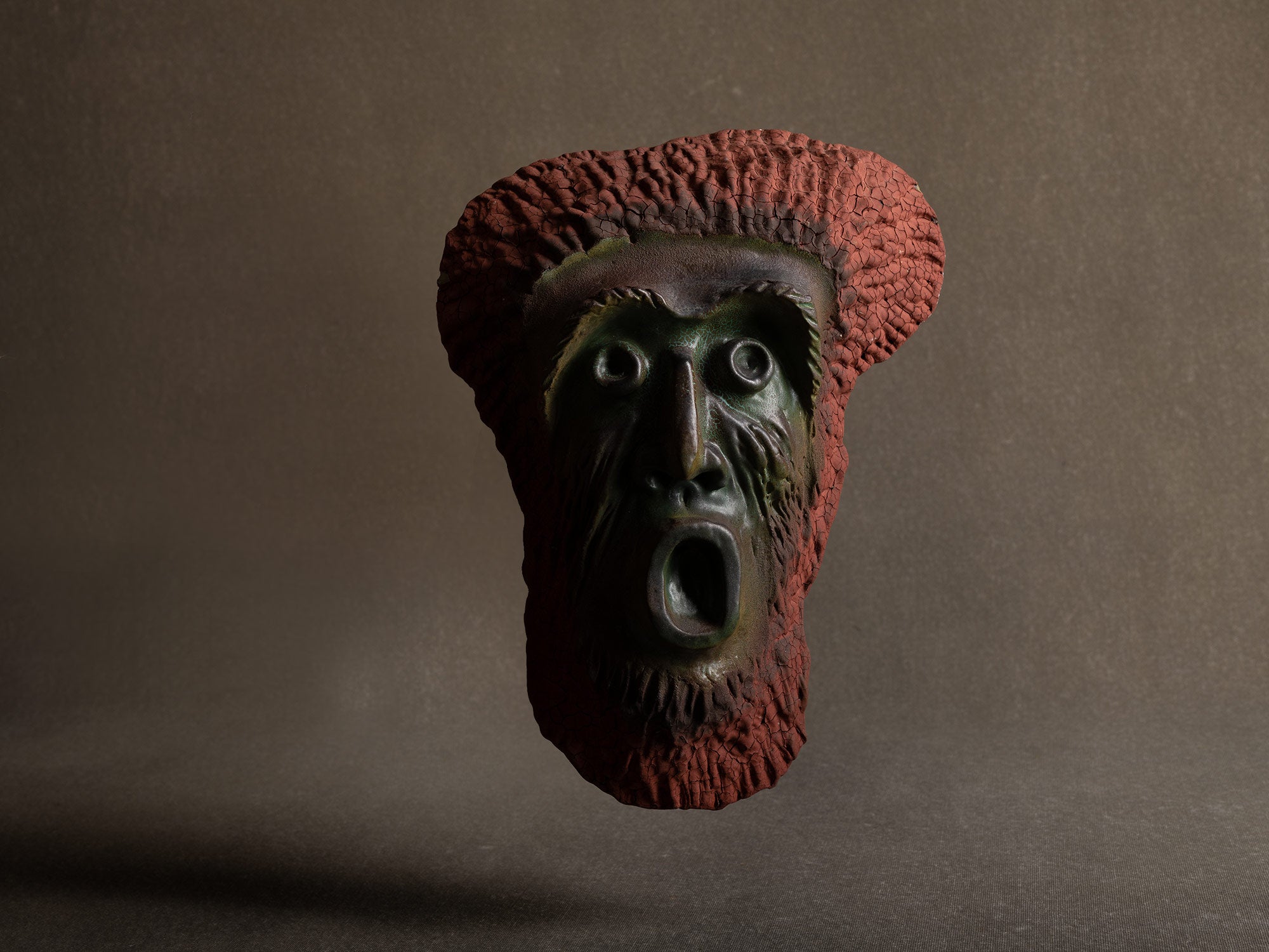 Exceptionnel masque mural "hurleur" de Henri‑Georges Dupetit, France (vers 1965)..Outstanding screaming mask by Henri‑Georges Dupetit, France (circa 1965)
