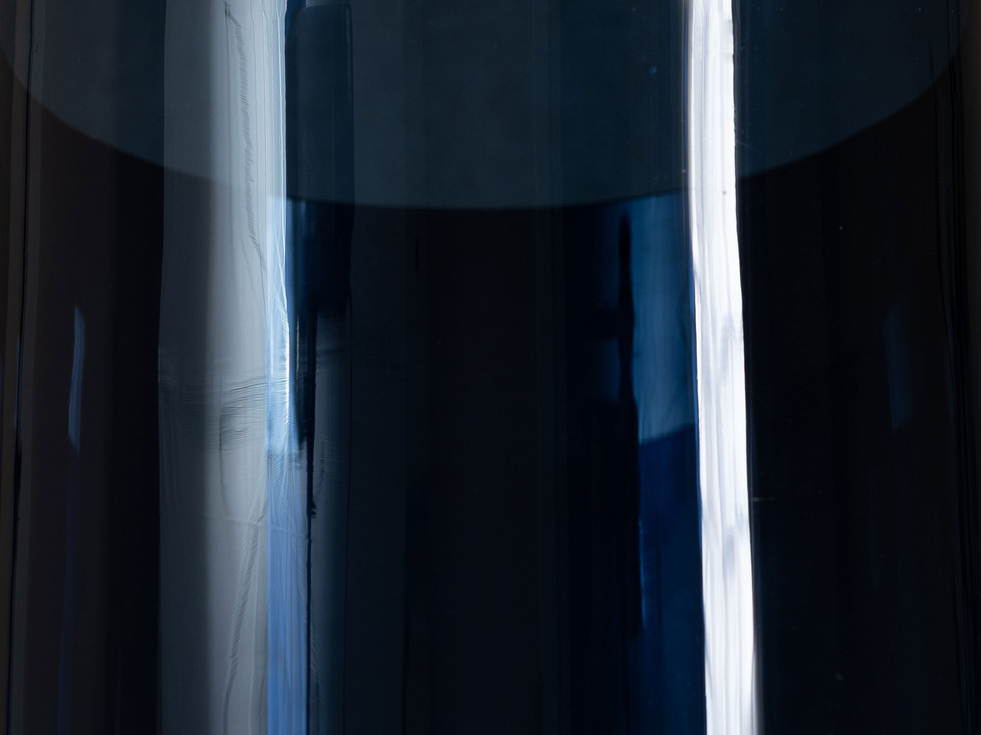 Grand vase bleu "Purtilo" de Kaj Franck pour Nuutajärvi Notsjo, Finlande (1967-72)..Large blue Purtilo vase by Kaj Franck for Nuutajärvi Notsjo, Finland (1967-72)