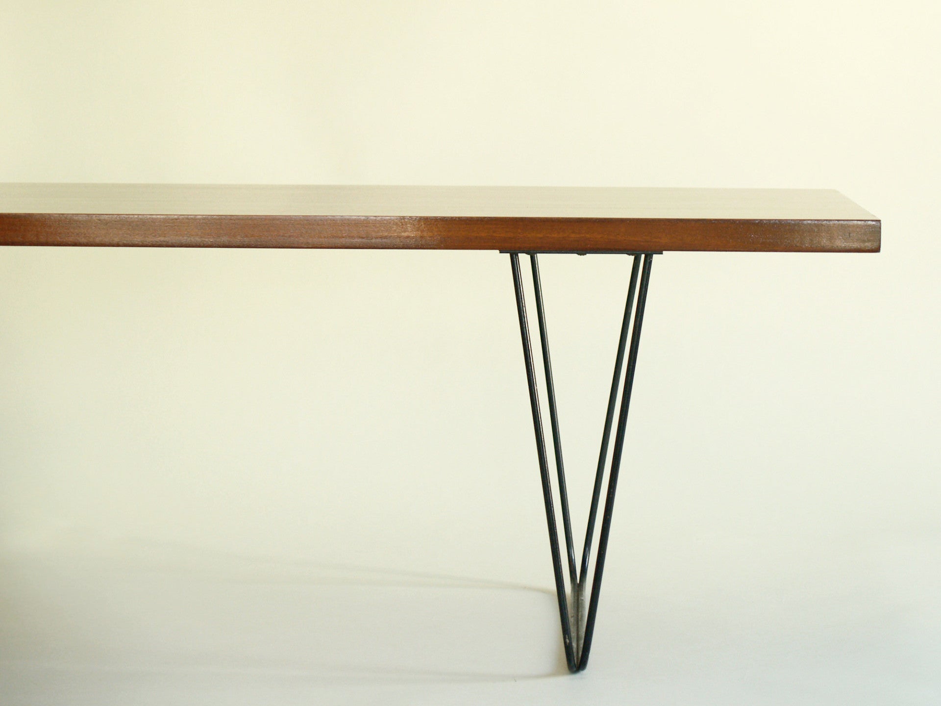 Table basse CM 191 de Pierre Paulin pour Thonet, France (vers 1957)..CM 191 Coffee table by Pierre Paulin for Thonet, France (vers 1957)