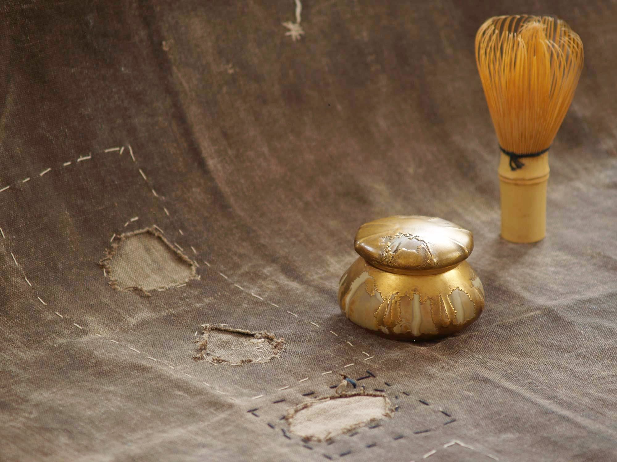 Rare boîte / Pot à poussière de thé (chaire) par René Denert et René‑Louis Balichon, France (vers 1915)..Kintsugi style tea caddy chaire by Denbac, France (circa 1915)