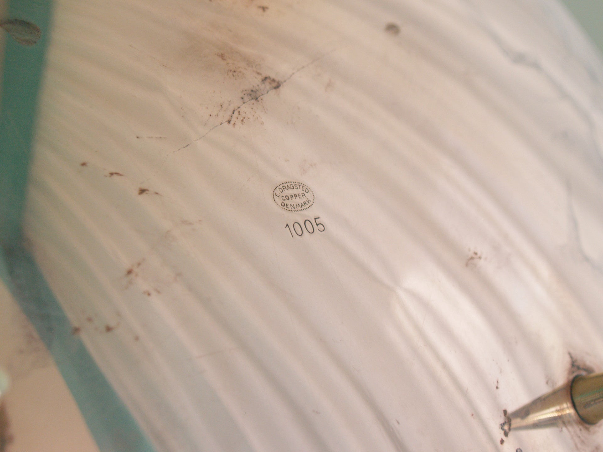 Coupe d’Ernst Dragsted, Danemark (vers 1940)..Large dish by Ernst Dragsted, Denmark (circa 1940)