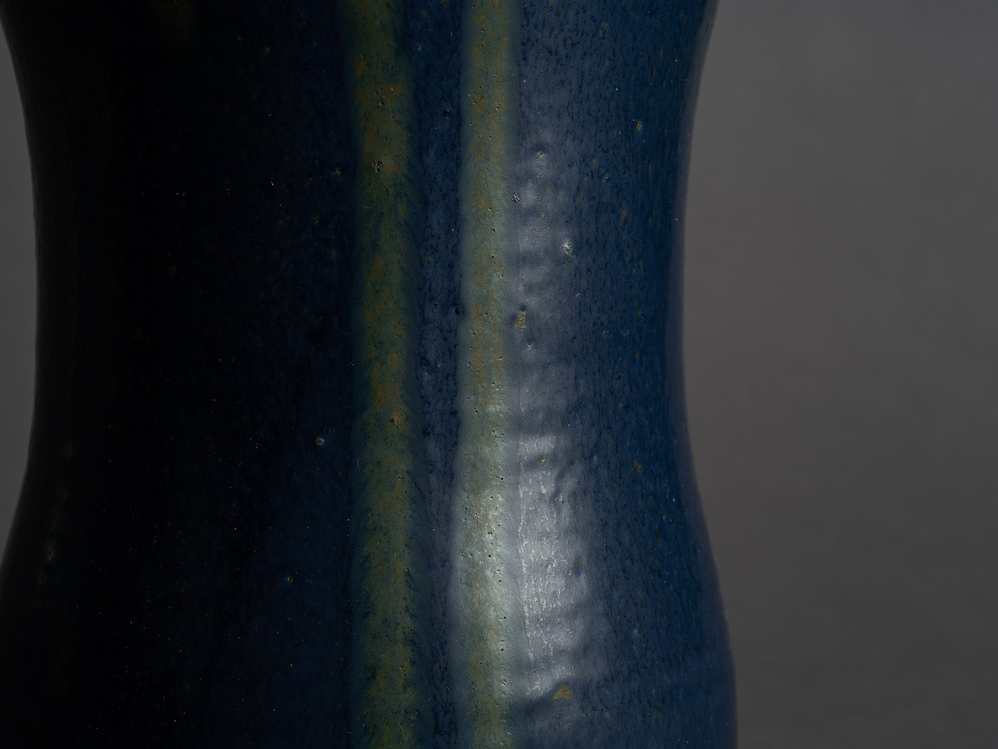 Vase coloquinte de Lucien Arnaud, France (vers 1925)..Carriès School hyotan vase by Lucien Arnaud, France (ca. 1925)