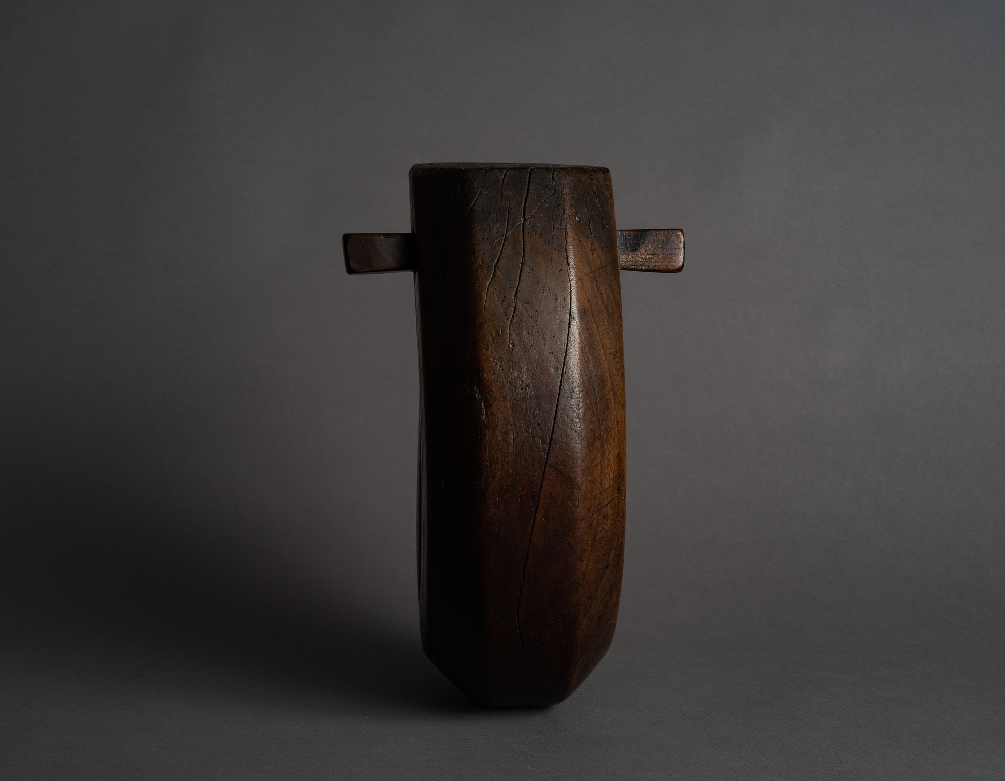Mingei, rare crochet de crémaillère jizaikake ebisu, Japon (Époque Edo)..Rare ebisu Mingei jizaikagi hook, Japan (Edo period)