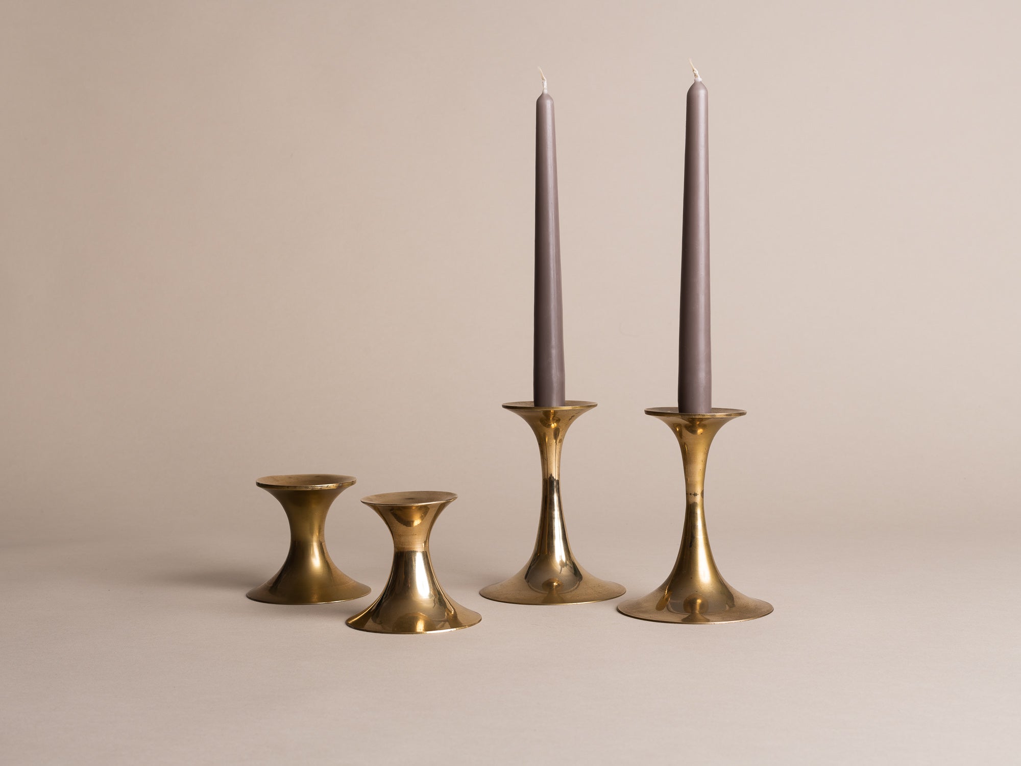 Suite de 4 flambeaux modernistes, Danemark (vers 1955)..Set of 4 "Diabolo" modernist Candle holders Denmark (circa 1955)