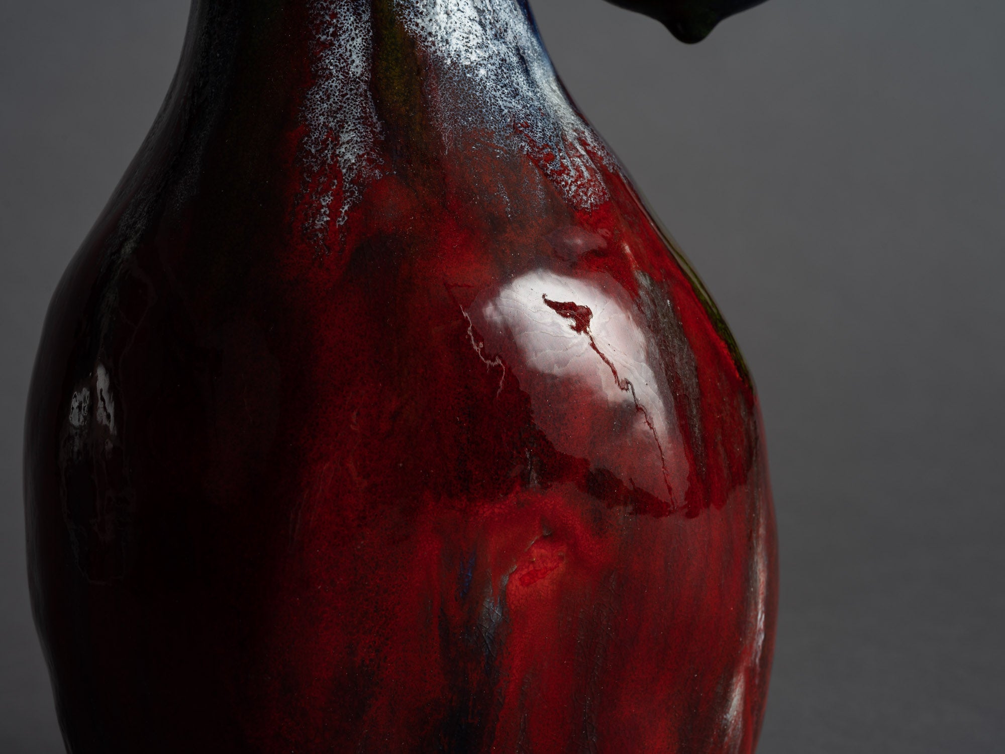 Rare vase ansé d’Alice Colonieu, France (vers 1950)..Earthenware handled vase by Alice Colonieu, France (circa 1950)