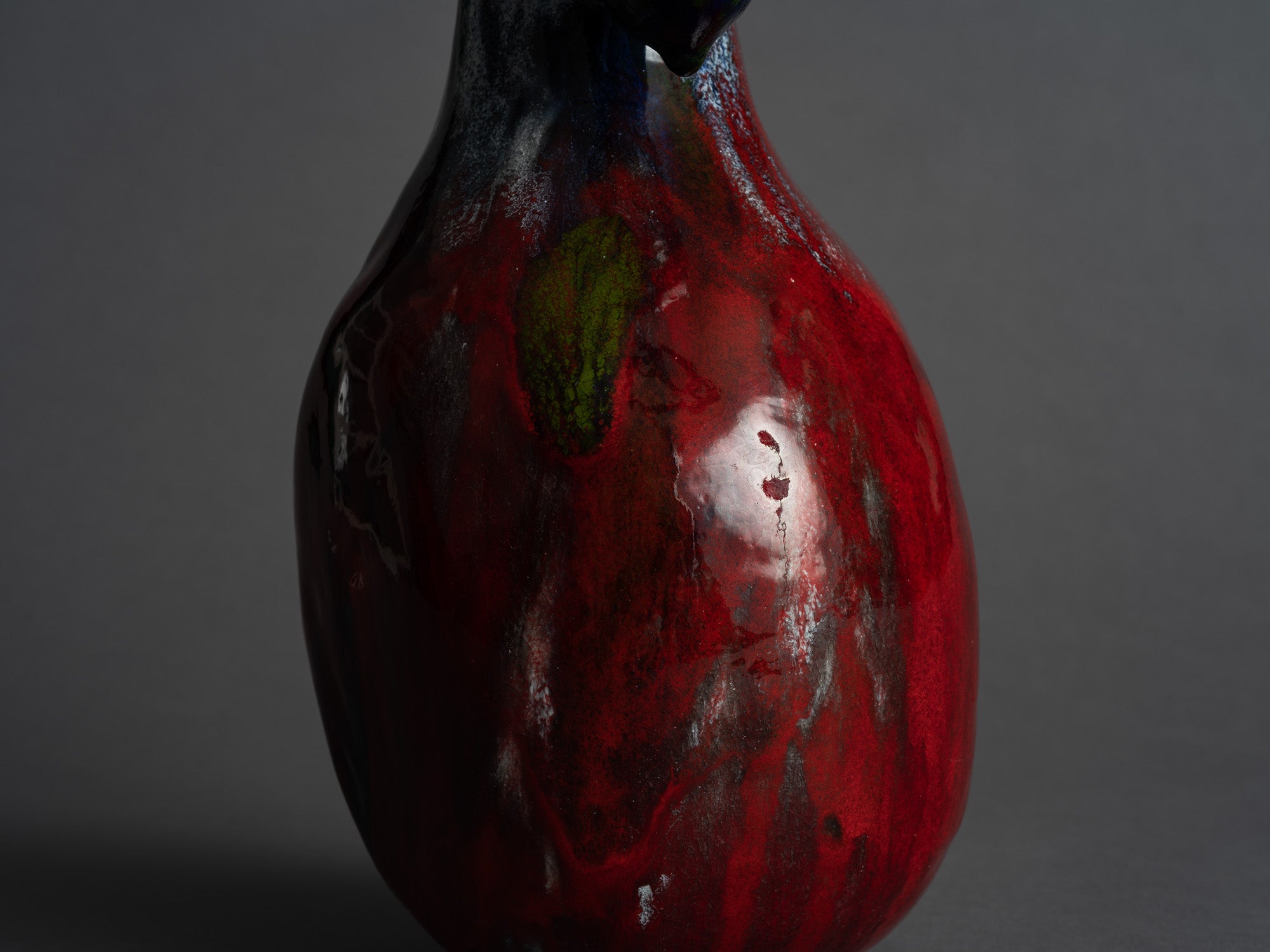 Rare vase ansé d’Alice Colonieu, France (vers 1950)..Earthenware handled vase by Alice Colonieu, France (circa 1950)