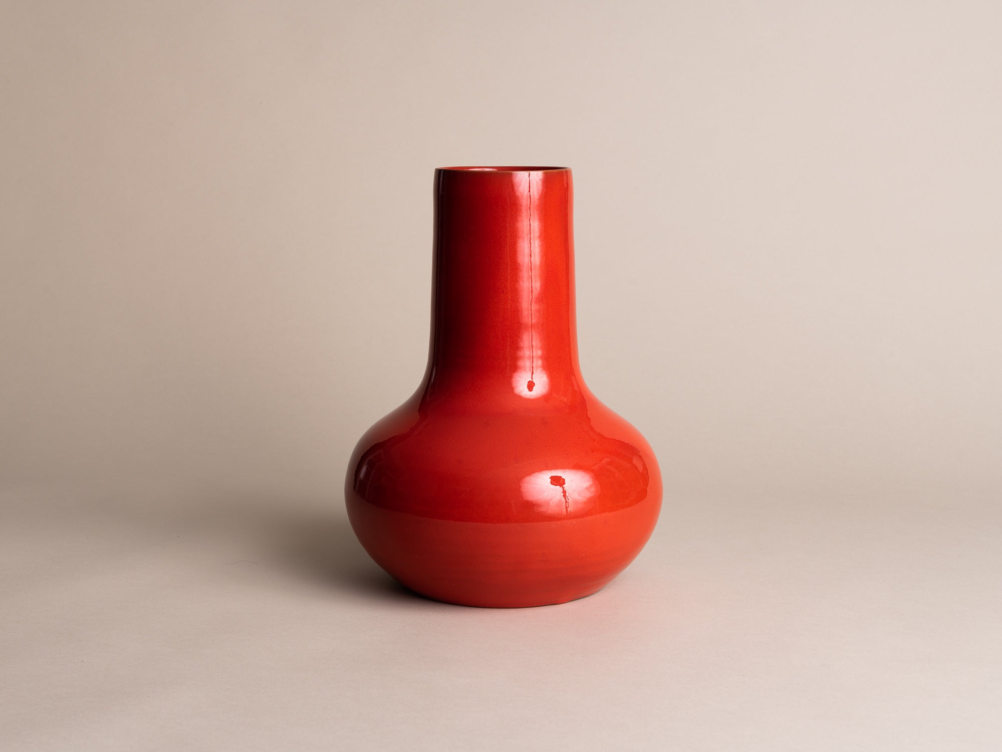 Vase vermillon de sélénium par Robert Picault pour Cerasarda, Italie (années 1960)..Vermilion vase by Robert Picault for Cerasarda, Italy (1960)