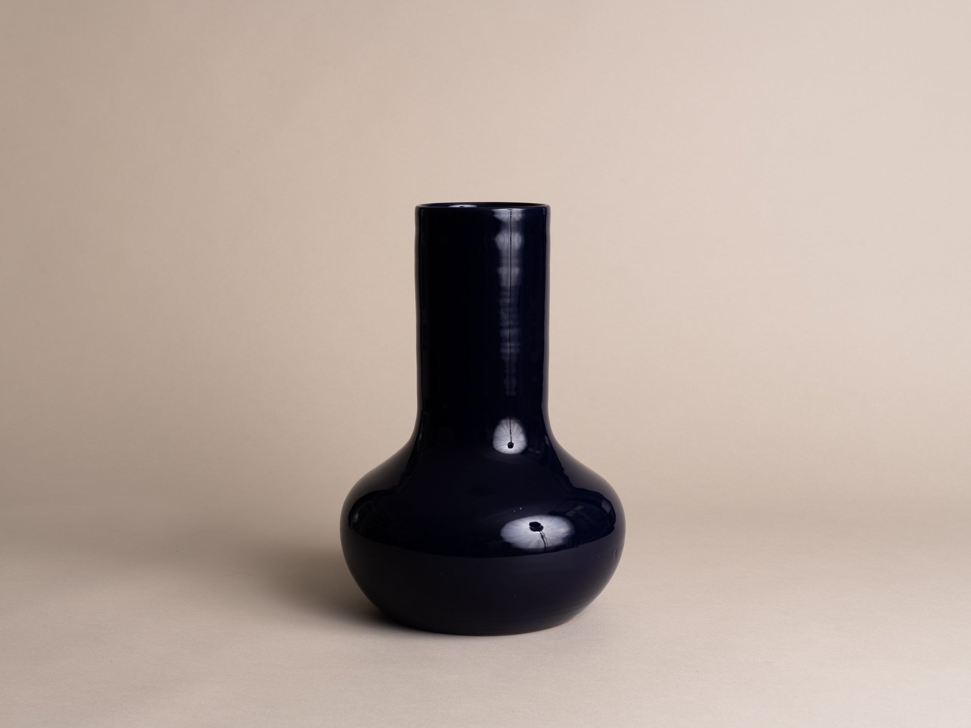 Vase bleu profond de Robert Picault pour Cerasarda, Italie (années 1960)..Deep Blue vase by Robert Picault for Cerasarda, Italy (1960)