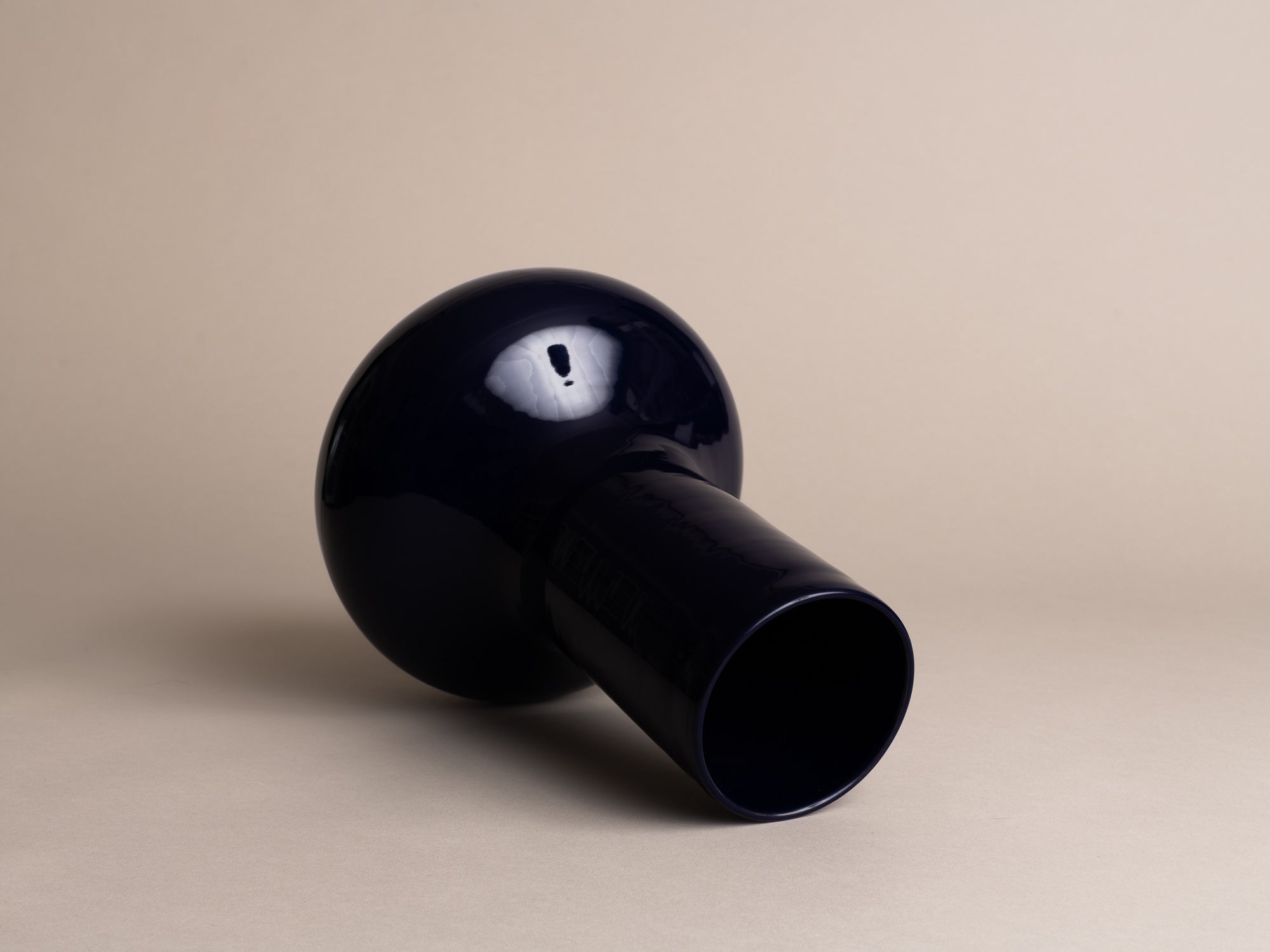 Vase bleu profond de Robert Picault pour Cerasarda, Italie (années 1960)..Deep Blue vase by Robert Picault for Cerasarda, Italy (1960)